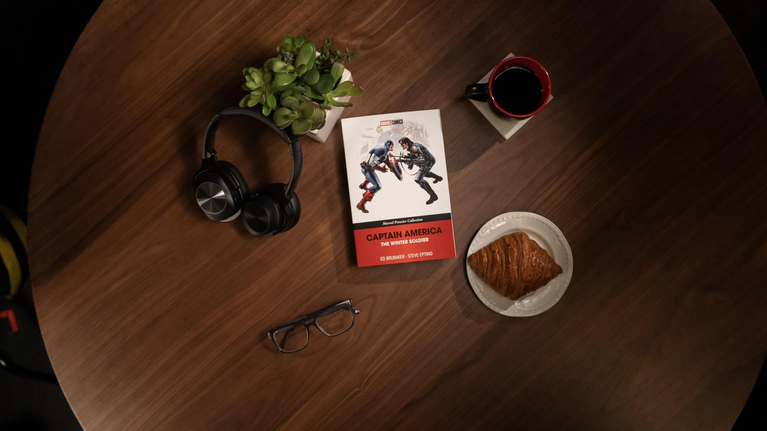 Captain America: The Winter Soldier Marvel Premier Collection 1