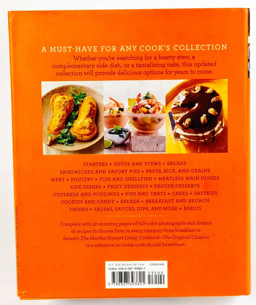 The Martha Stewart Living Cookbook: The Original Classics