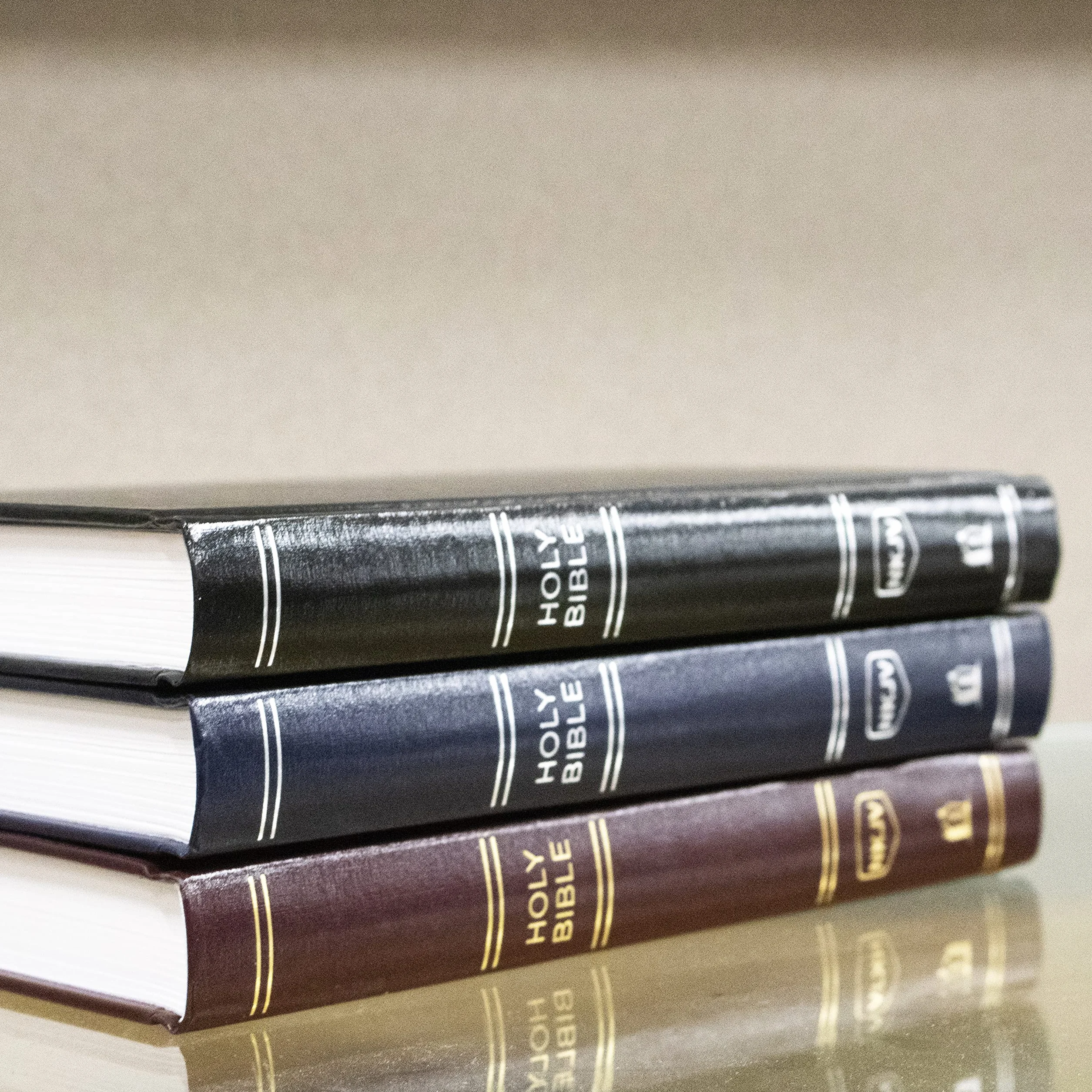 NKJV, Pew Bible, Hardcover, Burgundy, Red Letter Edition: Holy Bible, New King James Version