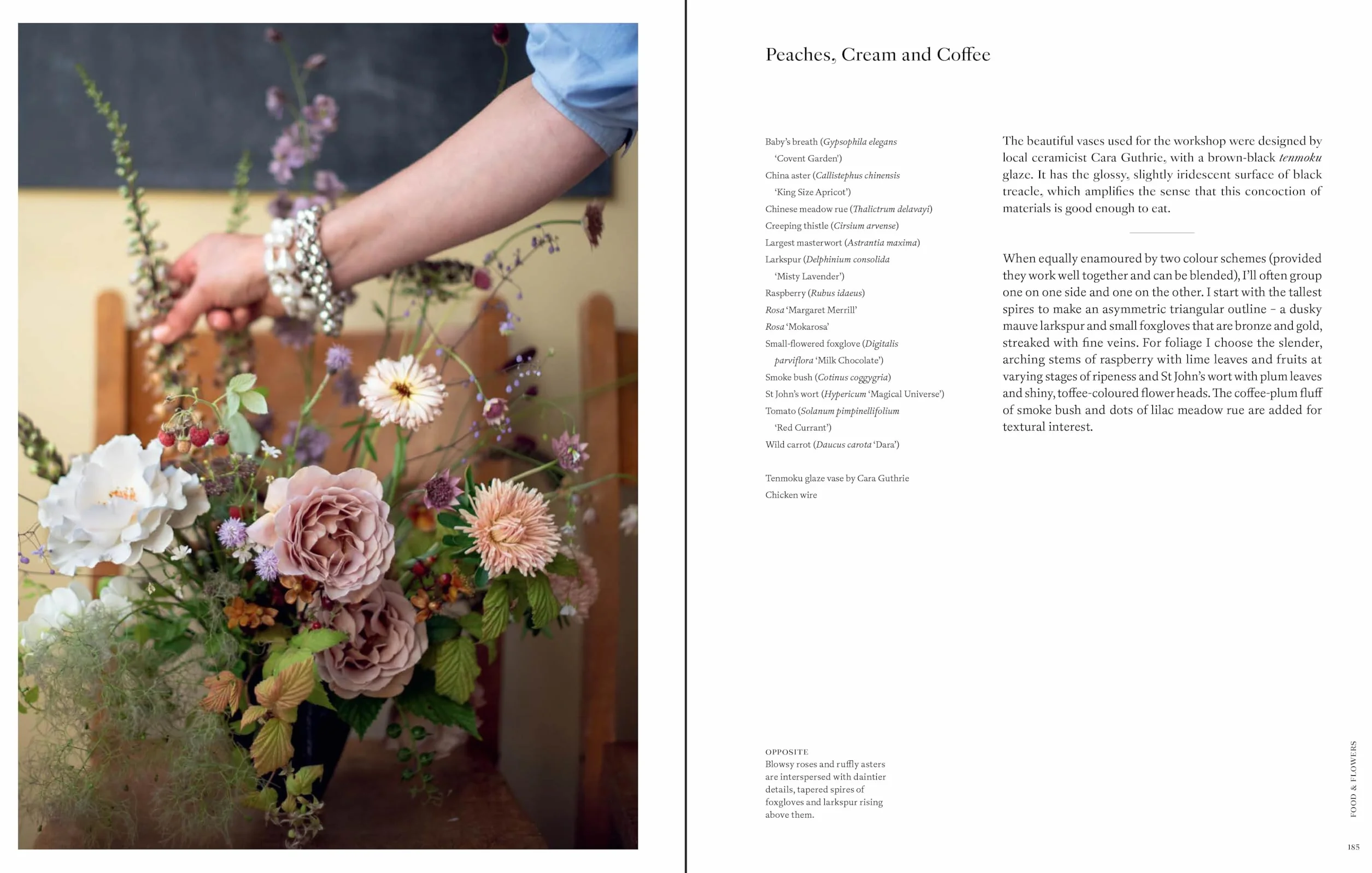 Naturalistic Flowers: A Year of Plants, Places and People /anglais