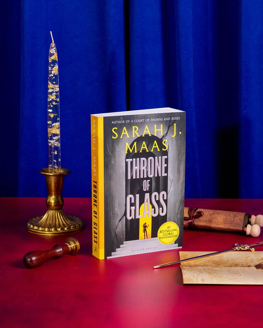 Throne of glass: From the # 1 Sunday Times best-selling author of A Court of Thorns and Roses