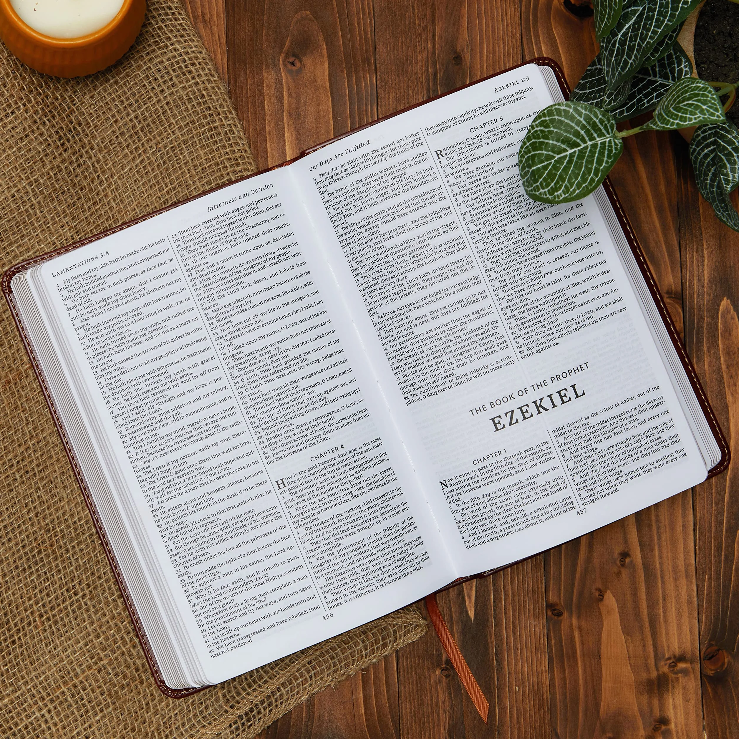 KJV Gift and Award Bible, Imitation Leather, Black, Red Letter Edition