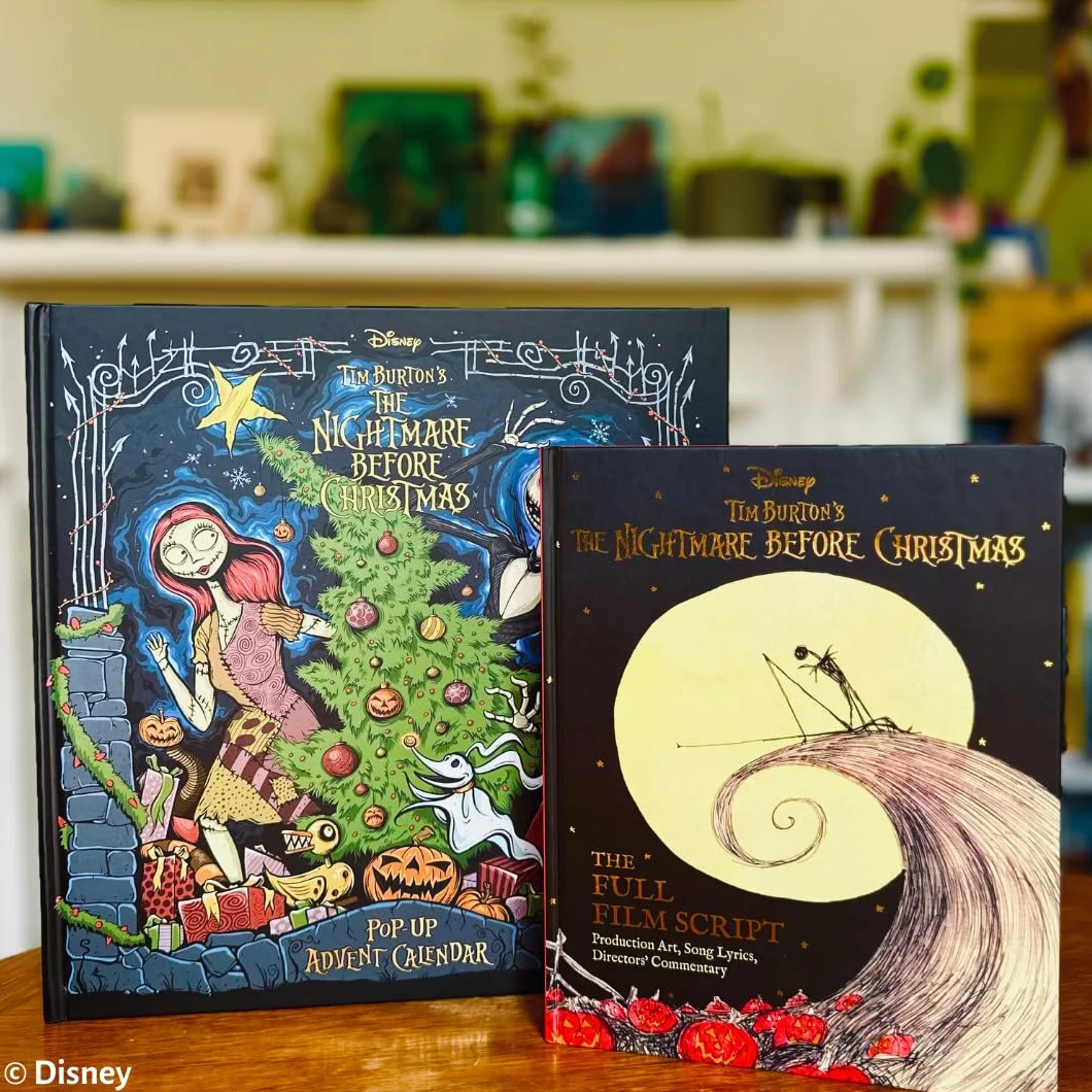 Disney Tim Burton's The Nightmare Before Christmas: The Full Film Script : With stunning production art, director's commentary and song lyrics