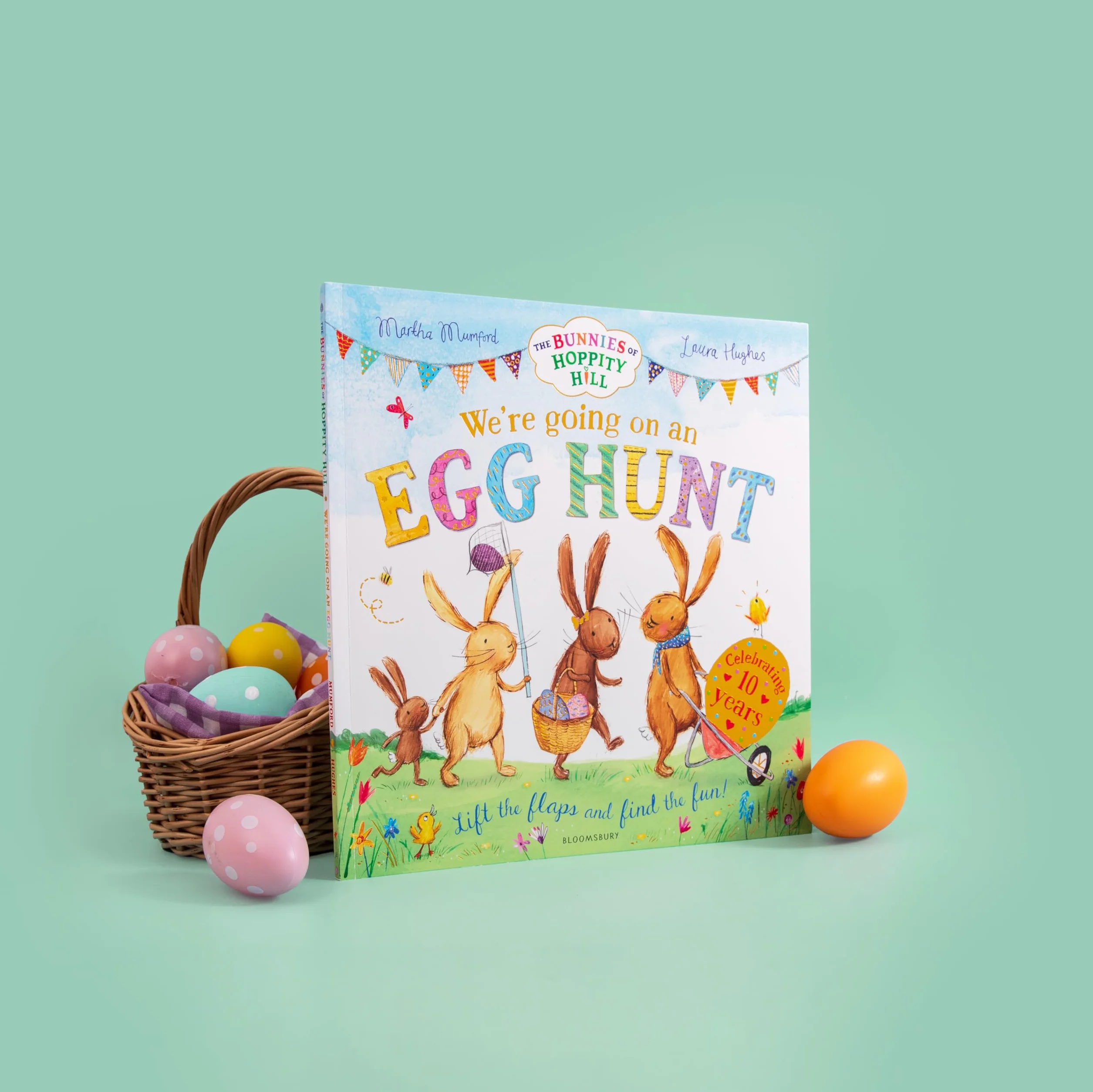 We're Going on an Egg Hunt: The Bunnies of Hoppity Hill