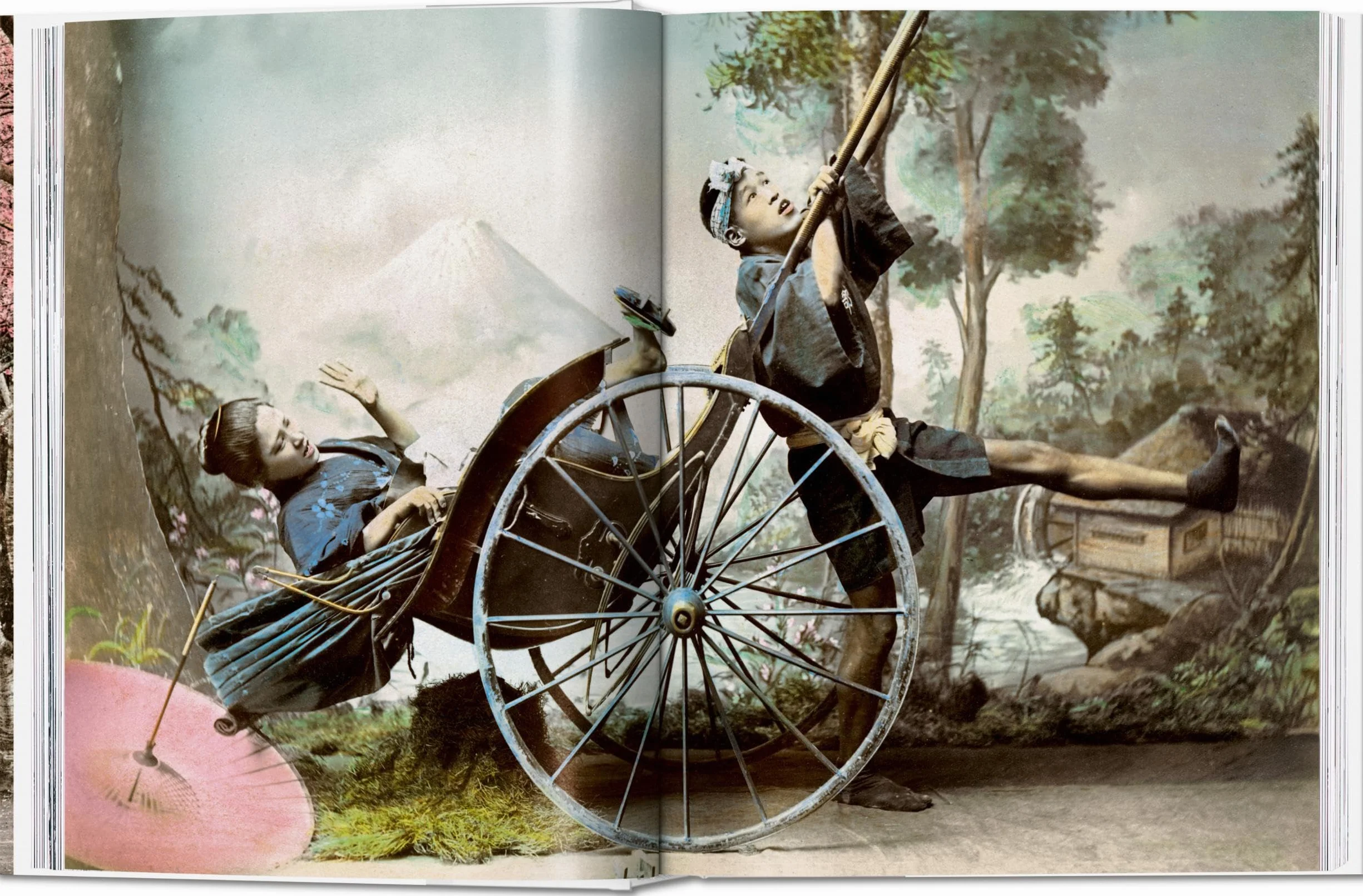 Japan 1900: A Portrait in Color
