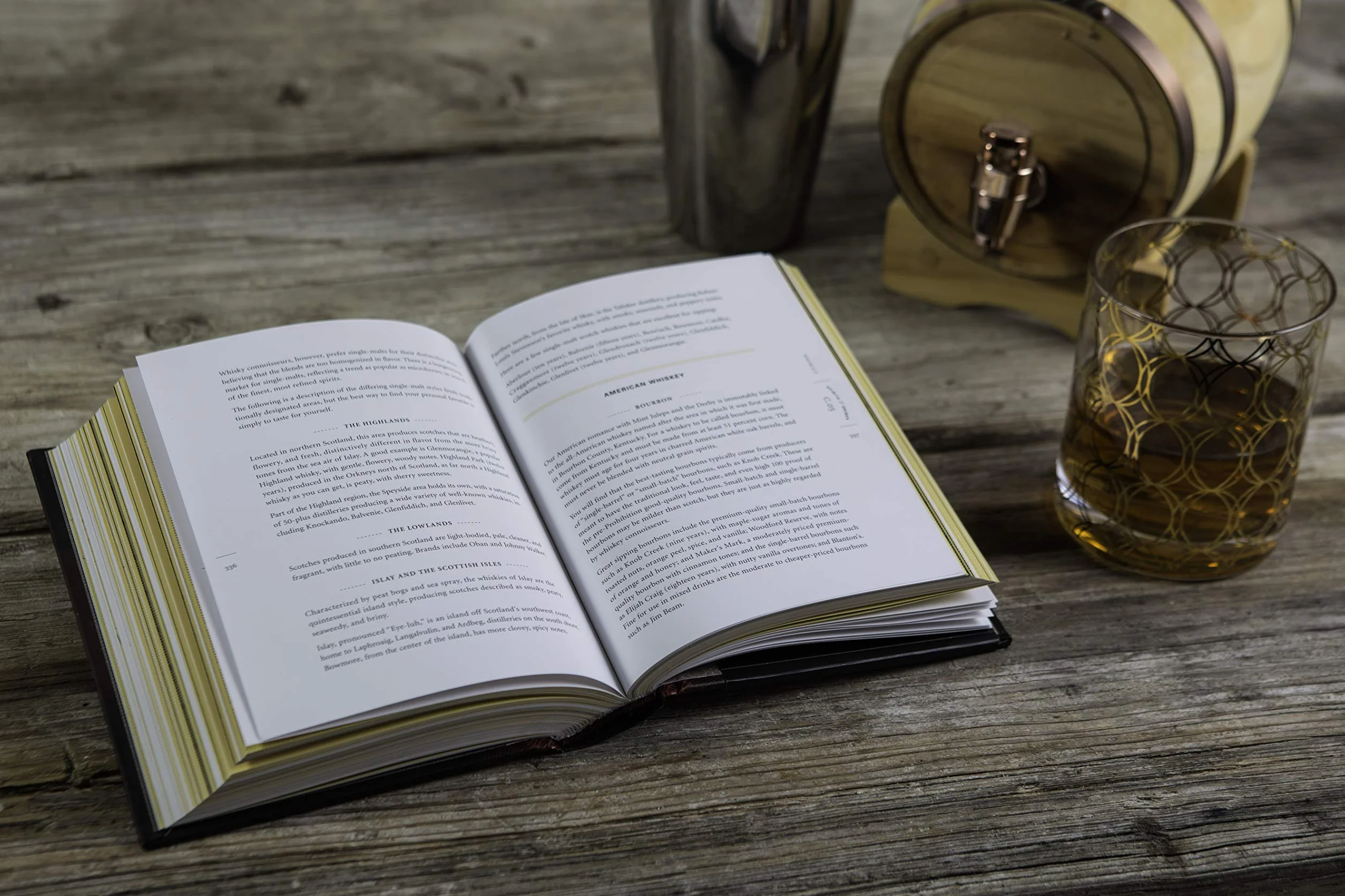 The Ultimate Bar Book: The Comprehensive Guide To Over 1,000 Cocktails