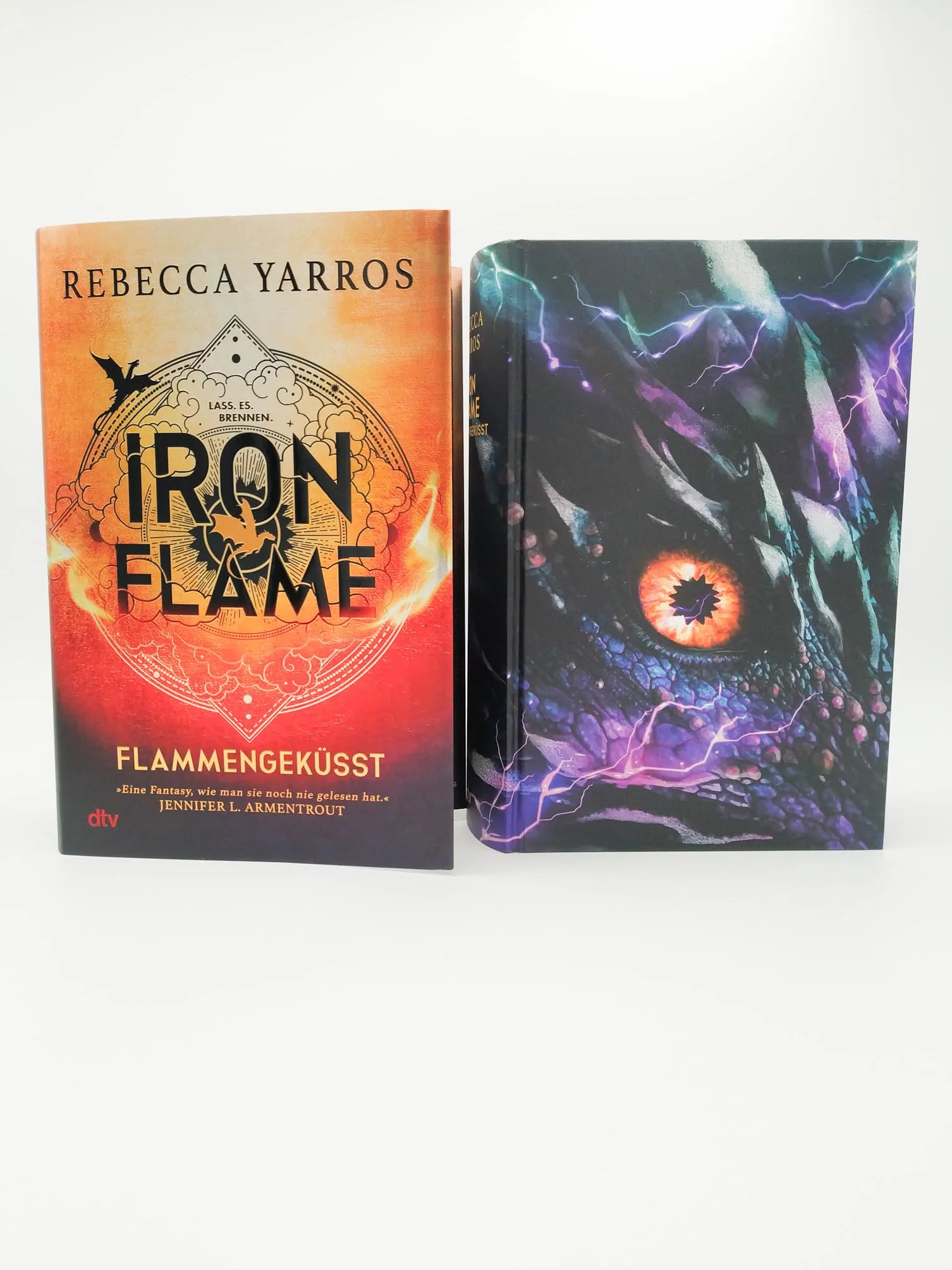 Iron Flame – Flammengeküsst: Deluxe-Ausgabe mit Farbschnitt Roman 2 Fourth Wing