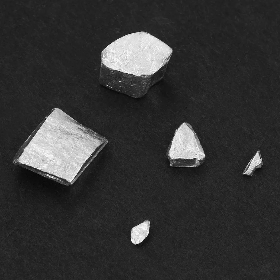 5 Gramm / 0,2 Unzen hochreines 99,995% Indium in Metallklumpen blockiert Barren Probe des Elements Indium