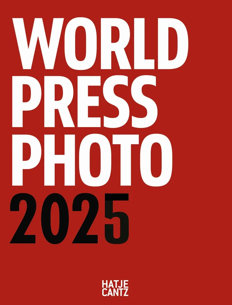 World Press Photo Yearbook 2025 English Edition