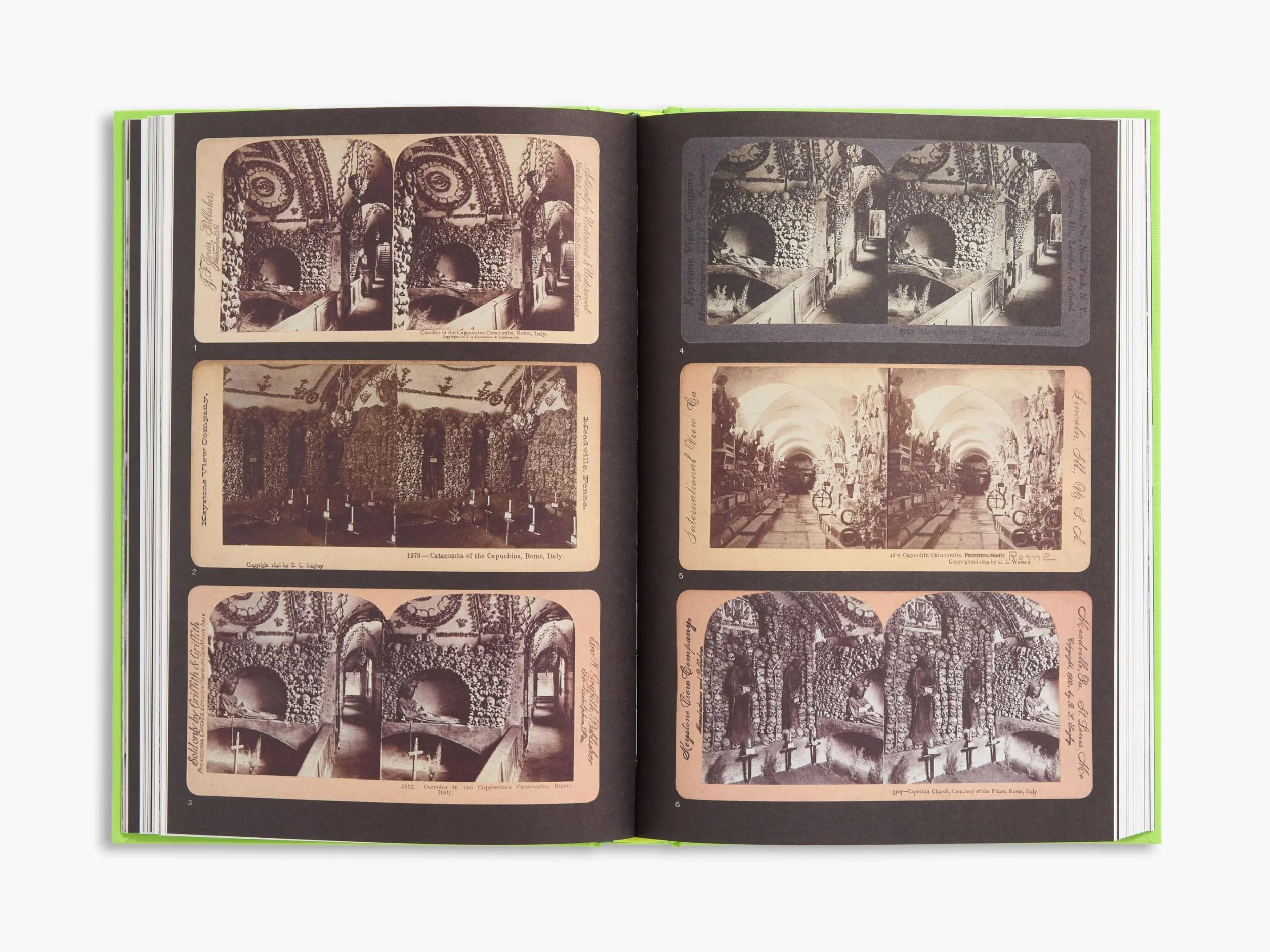 Graveyards : A History of Living with the Dead /anglais