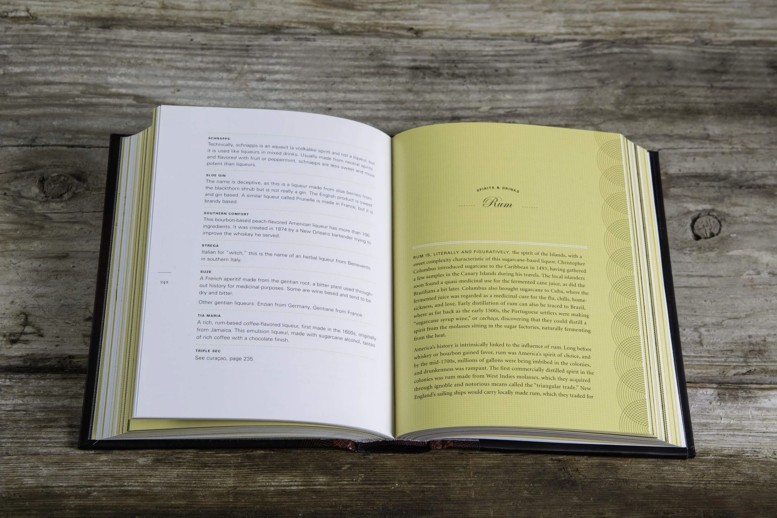 The Ultimate Bar Book: The Comprehensive Guide To Over 1,000 Cocktails