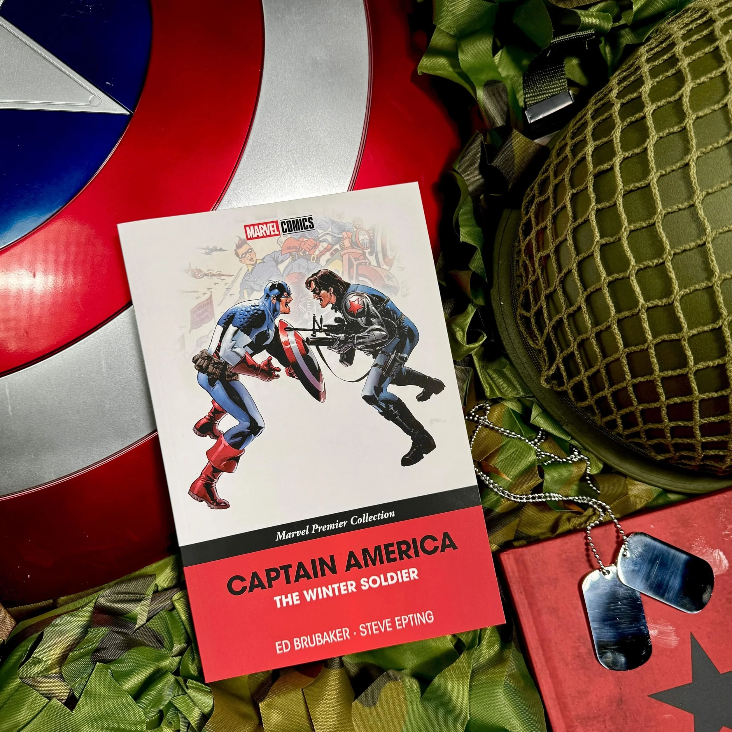 Captain America: The Winter Soldier Marvel Premier Collection 1
