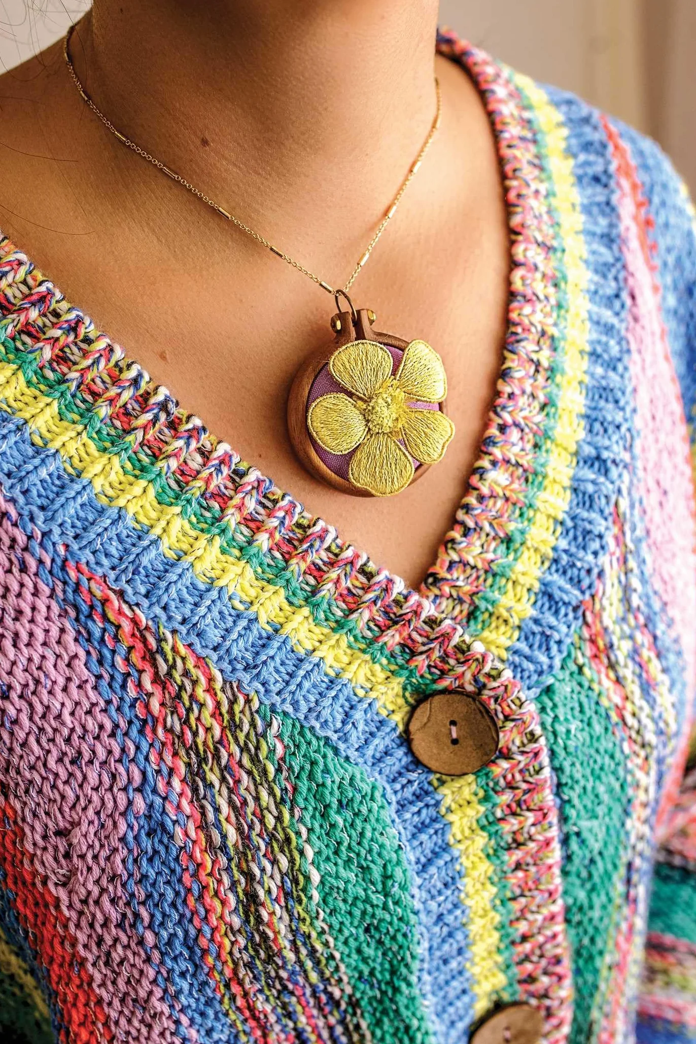 Stumpwork Embroidery Thread Painting: Stitch 3-D Nature Motifs