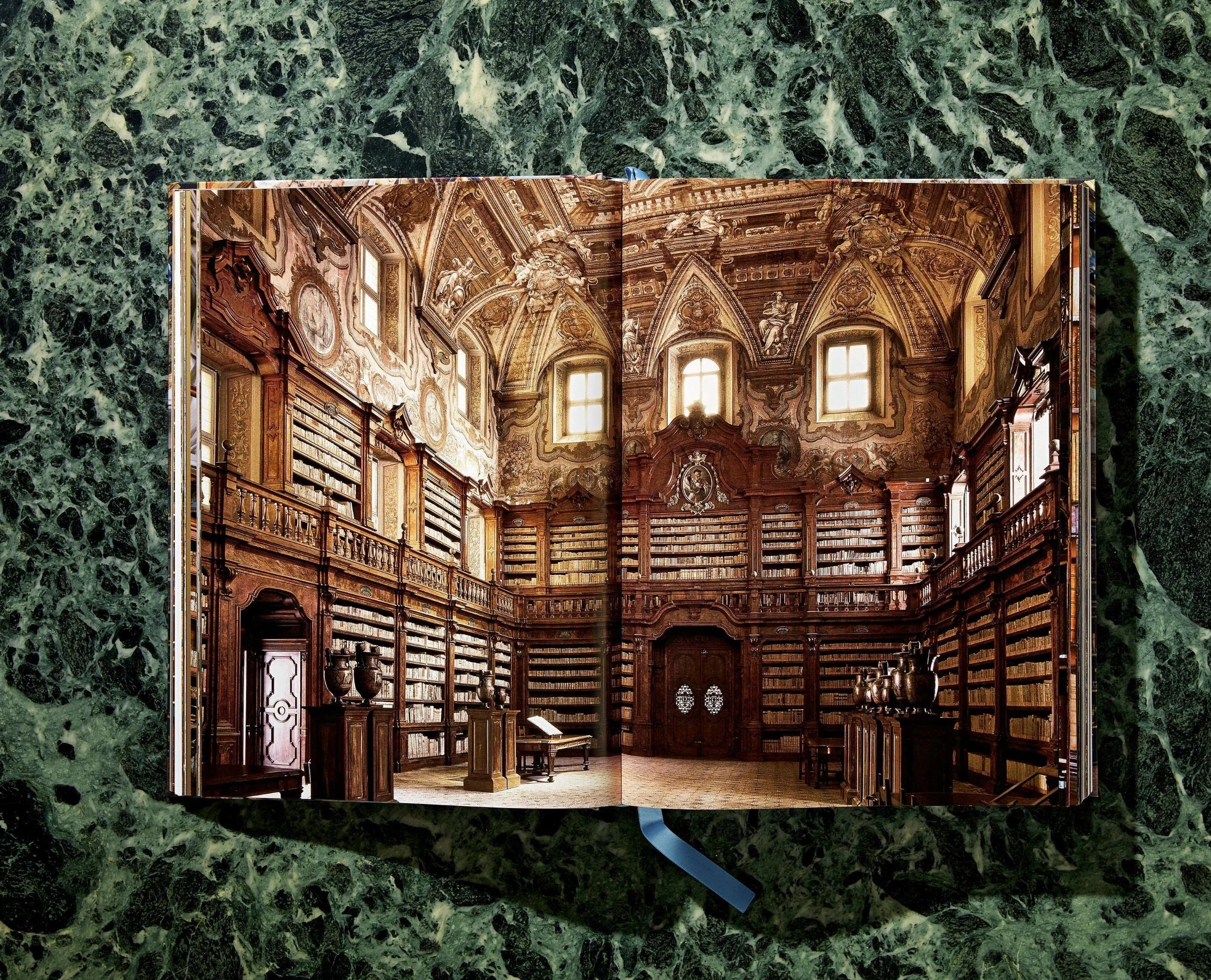 Massimo Listri. The World’s Most Beautiful Libraries: Listri, libraries