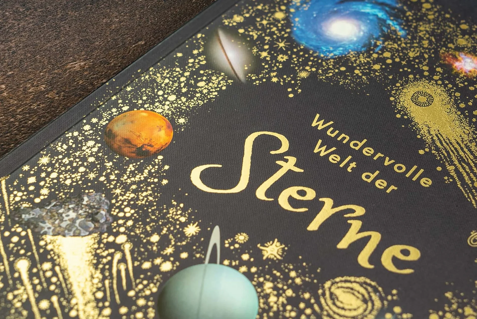 Wundervolle Welt der Sterne: Weltall-Bilderbuch für Kinder ab 8 Jahren mit Goldfolie und Goldschnitt