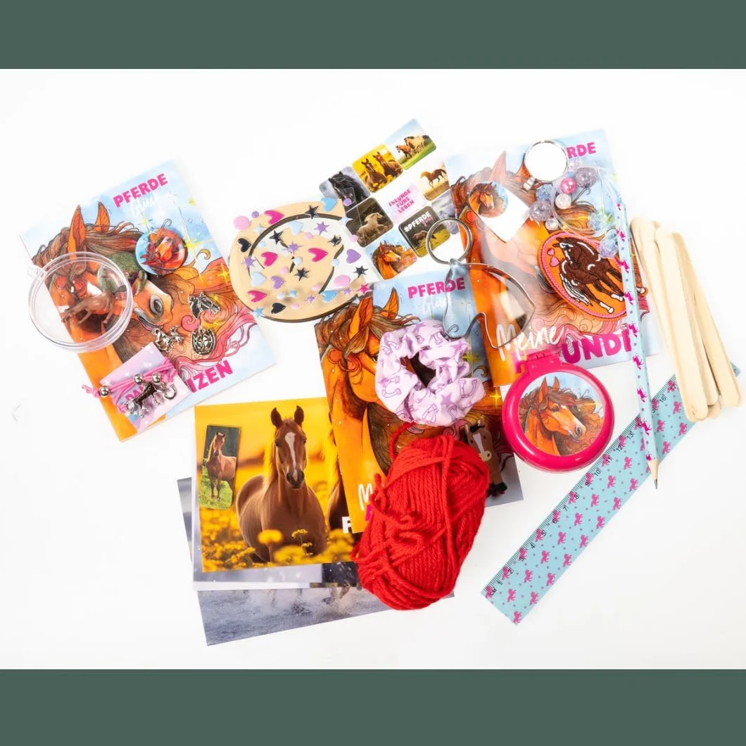 Pferdeglück Kreativer Adventskalender 24 Überraschungen für Pferde Fans Große Box 38,5 x 26,5 x 5 cm