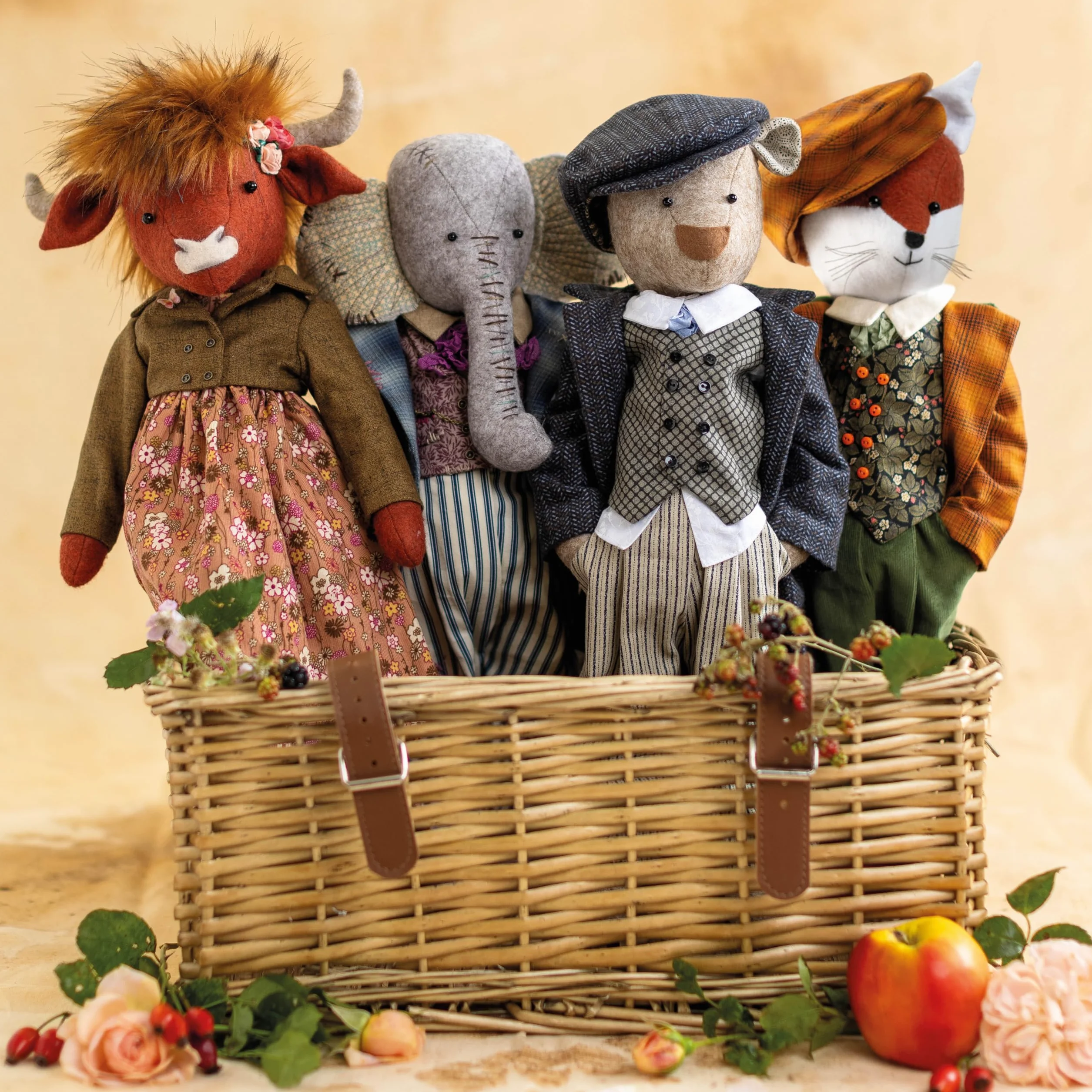 Sew Felt Animals from Apple Blossom Wood: Practical Guide to Sewing Heirloom Animal Dolls and Clothing