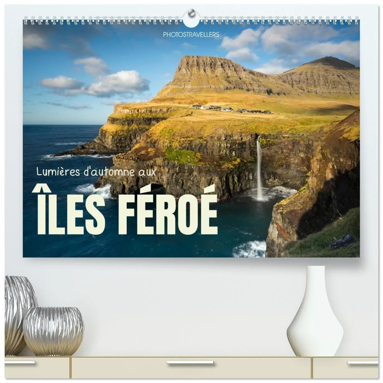 Lumières d'automne aux îles Féroé (Calendrier mural haut de gamme 2027 DIN A2 vertical), CALVENDO calendrier mensuel: L'atmosphère du nord