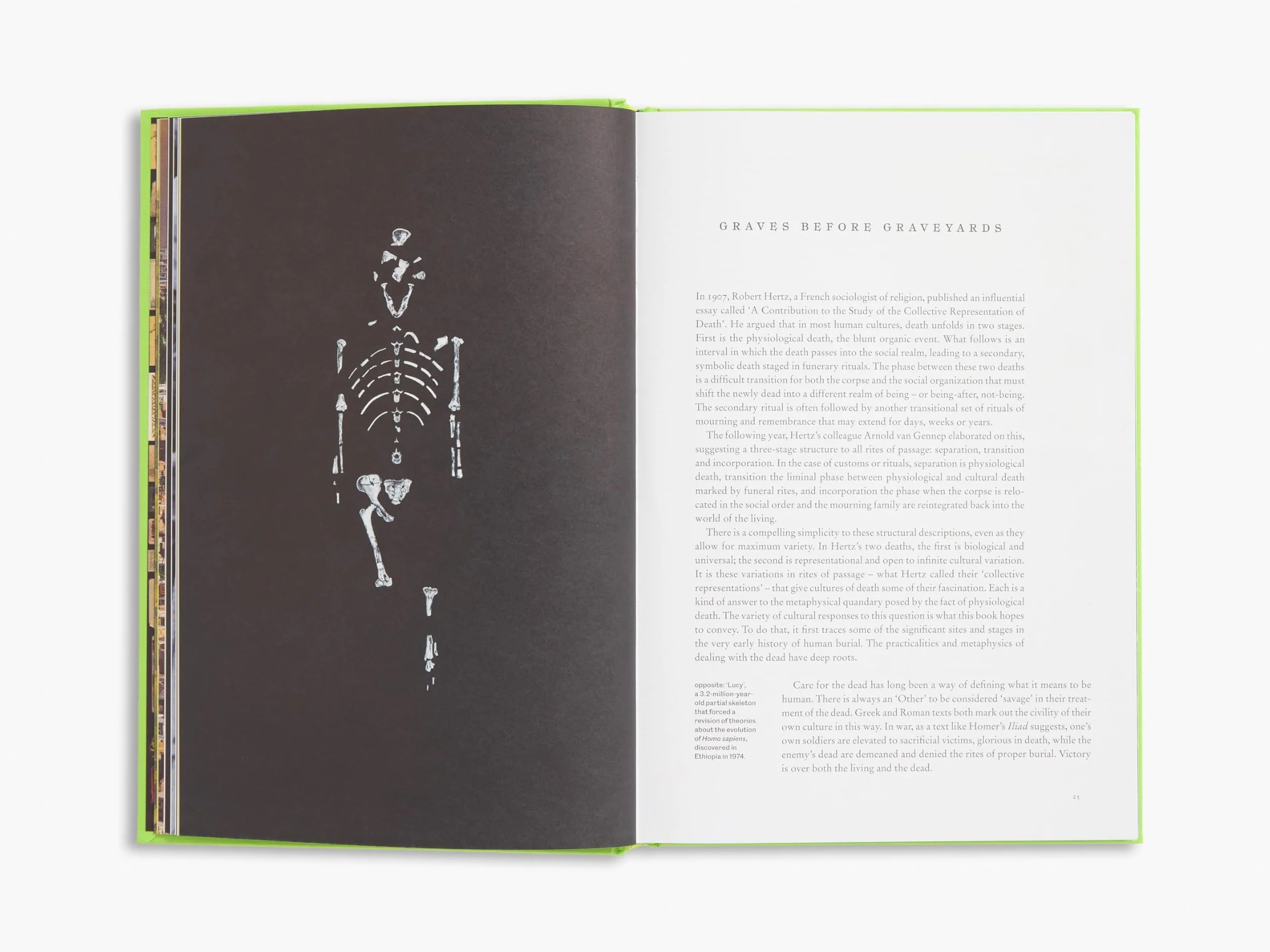 Graveyards : A History of Living with the Dead /anglais
