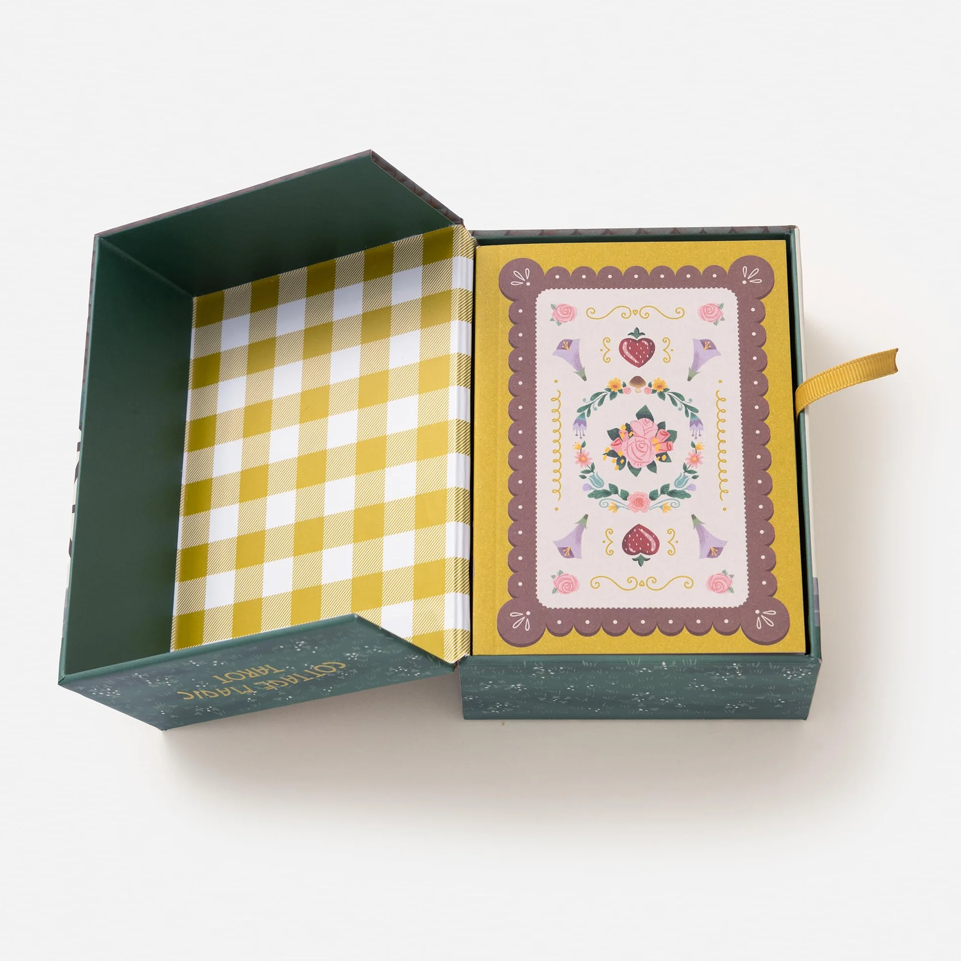 Cottage Magic Tarot: A 78-Card Deck and Guidebook