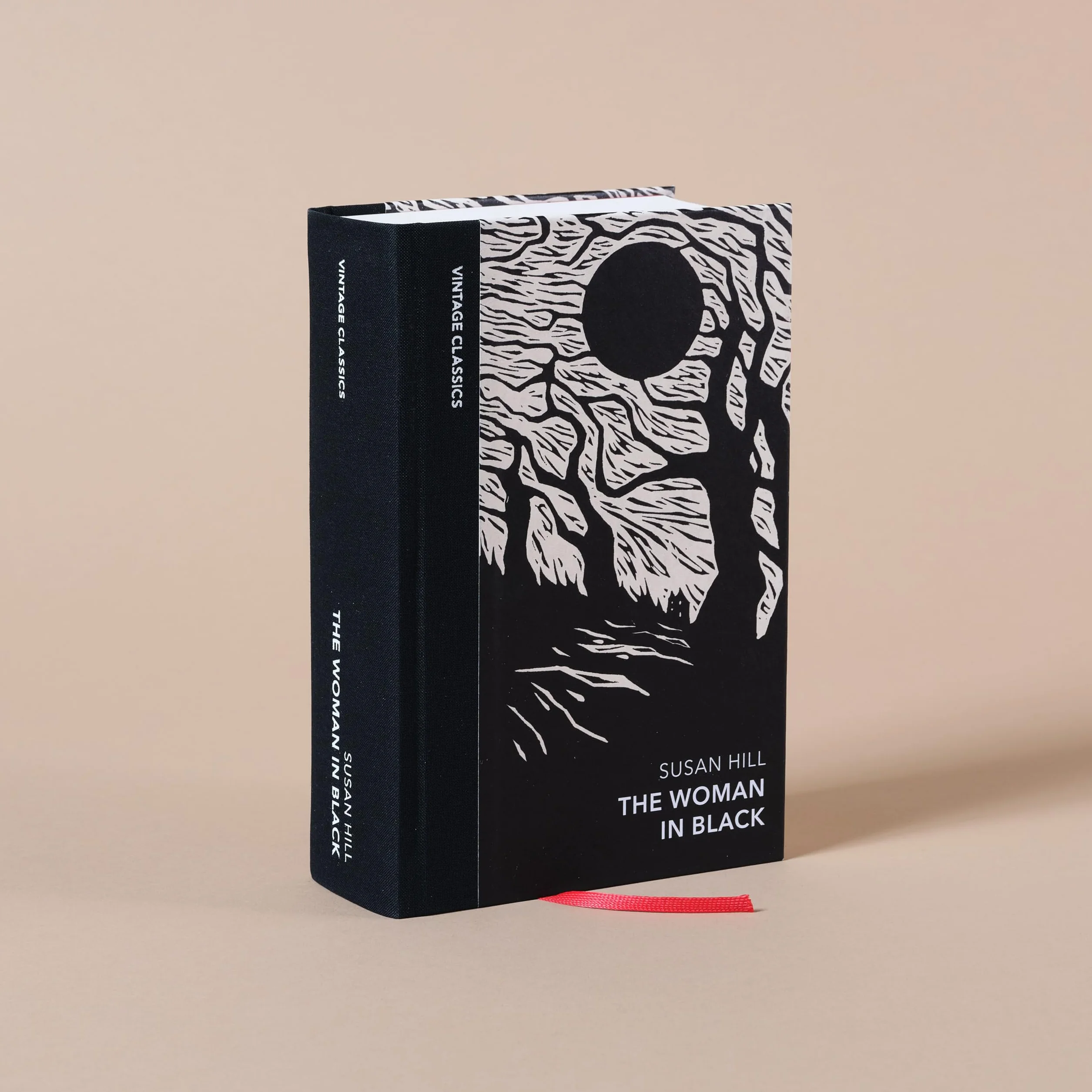 The Woman in Black and Other Ghost Stories: Gothic Classic Ghost Story