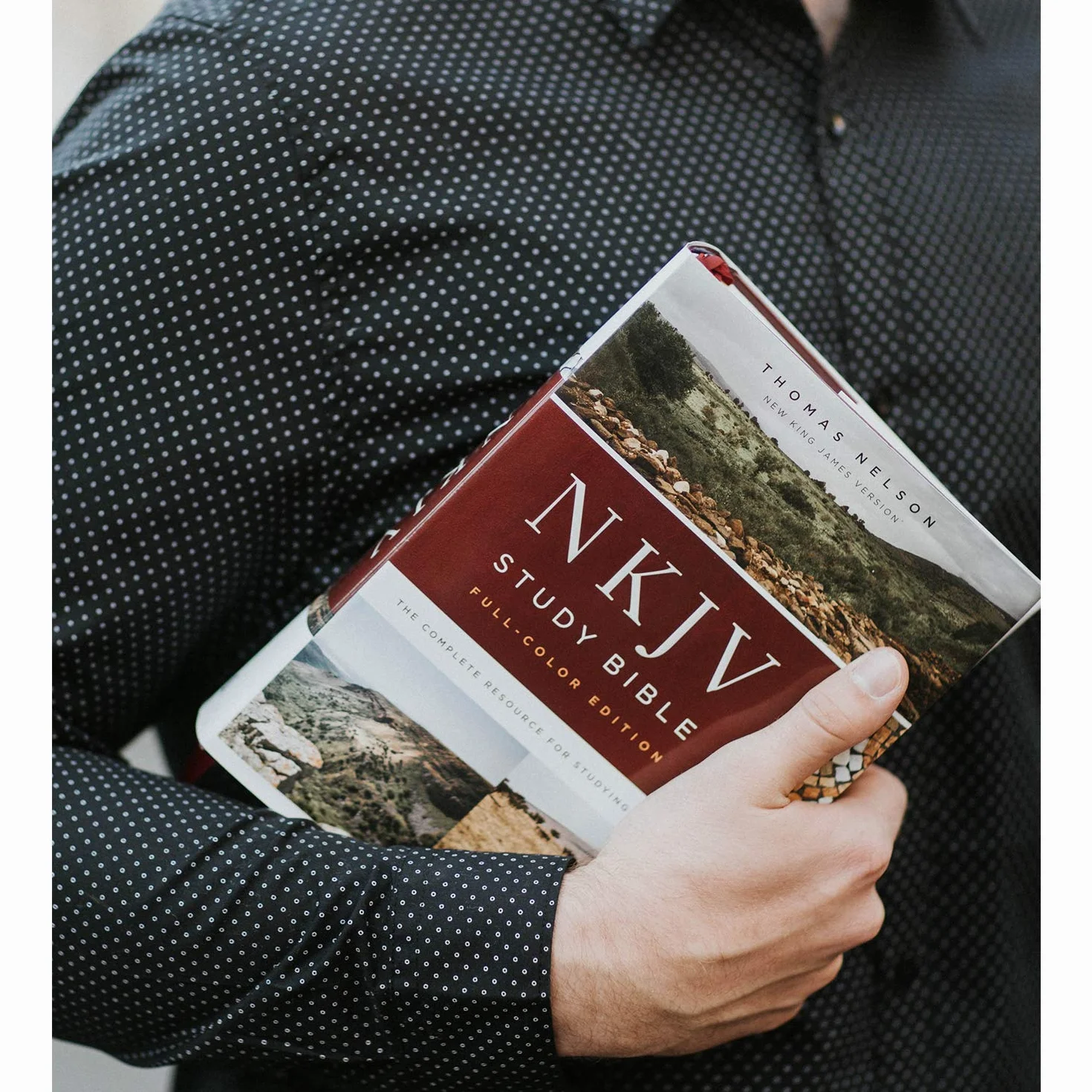 NKJV Study Bible, Hardcover, Full-Color, Red Letter Edition, Comfort Print: The Complete Resource for Studying God's Word