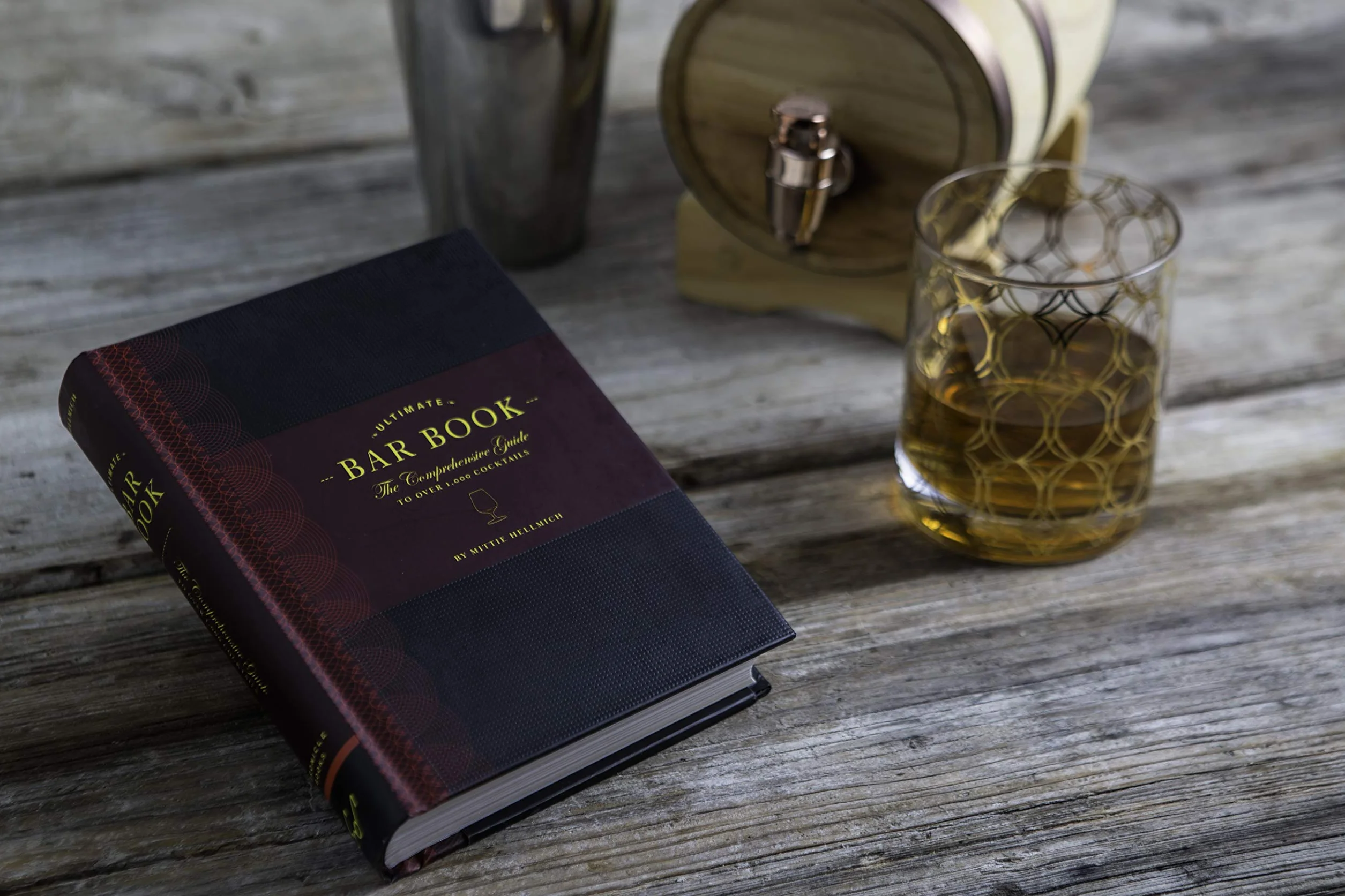 The Ultimate Bar Book: The Comprehensive Guide To Over 1,000 Cocktails