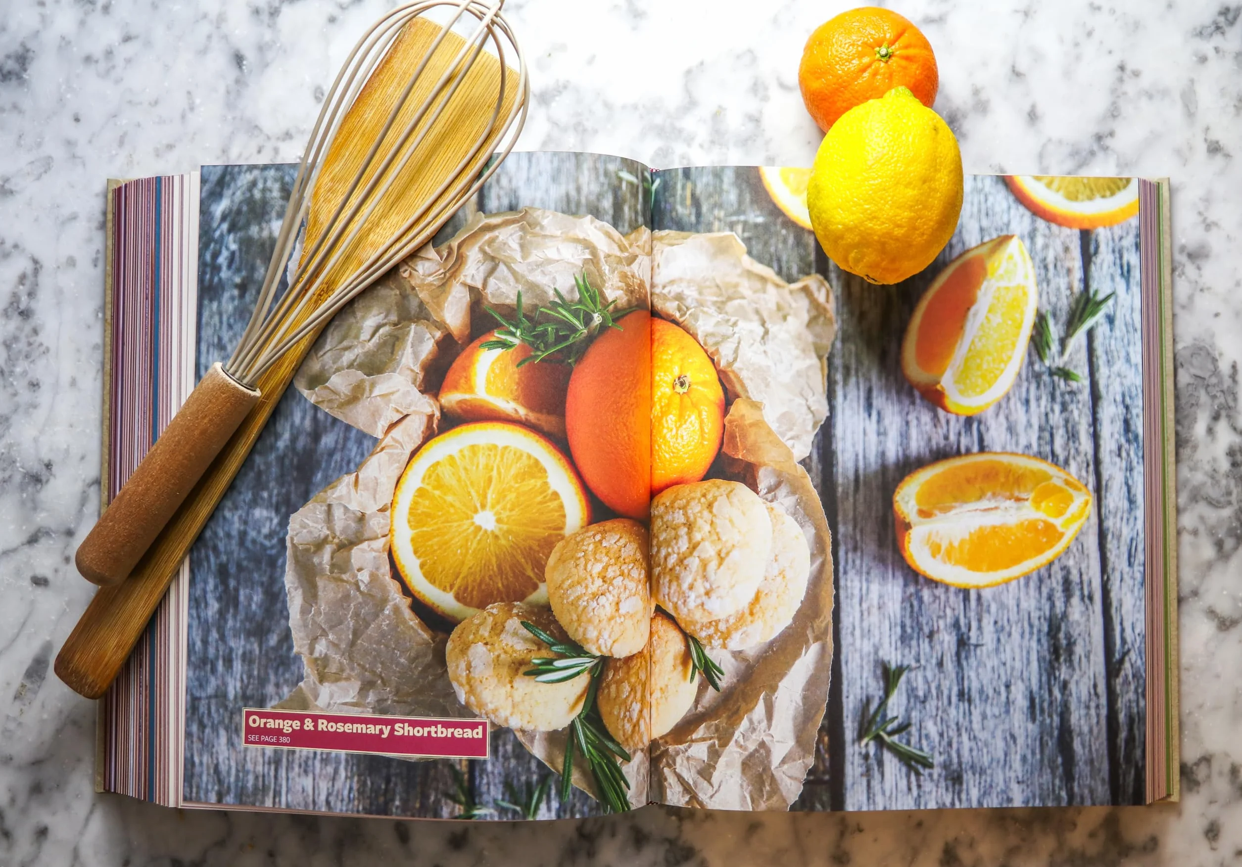 The Encyclopedia of Cookies: Over 500 Tasty Recipes for Cookie Lovers of All Ages