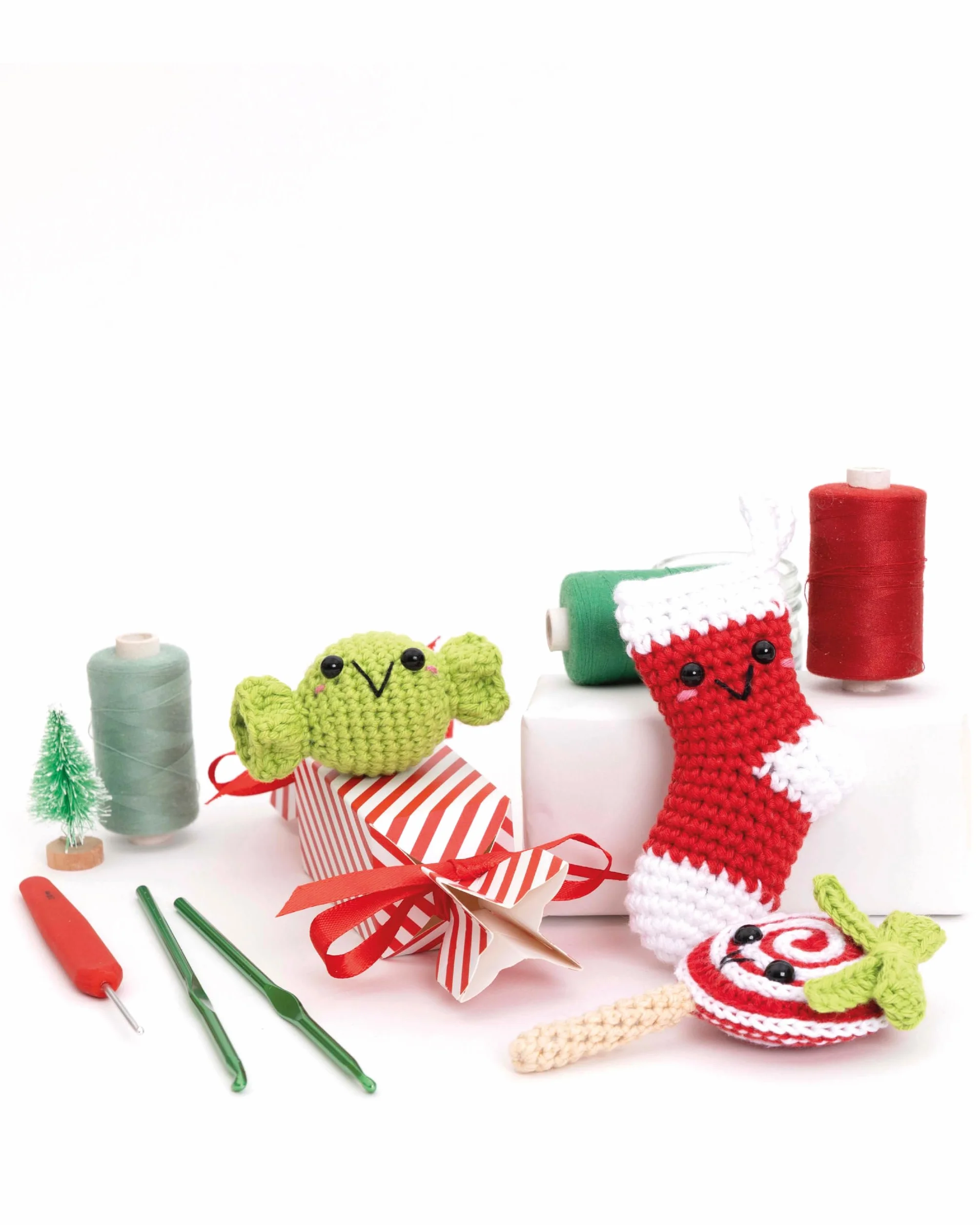 Kawaii Crochet Christmas: 40 Super Cute Amigurumi Patterns for the Festive Season