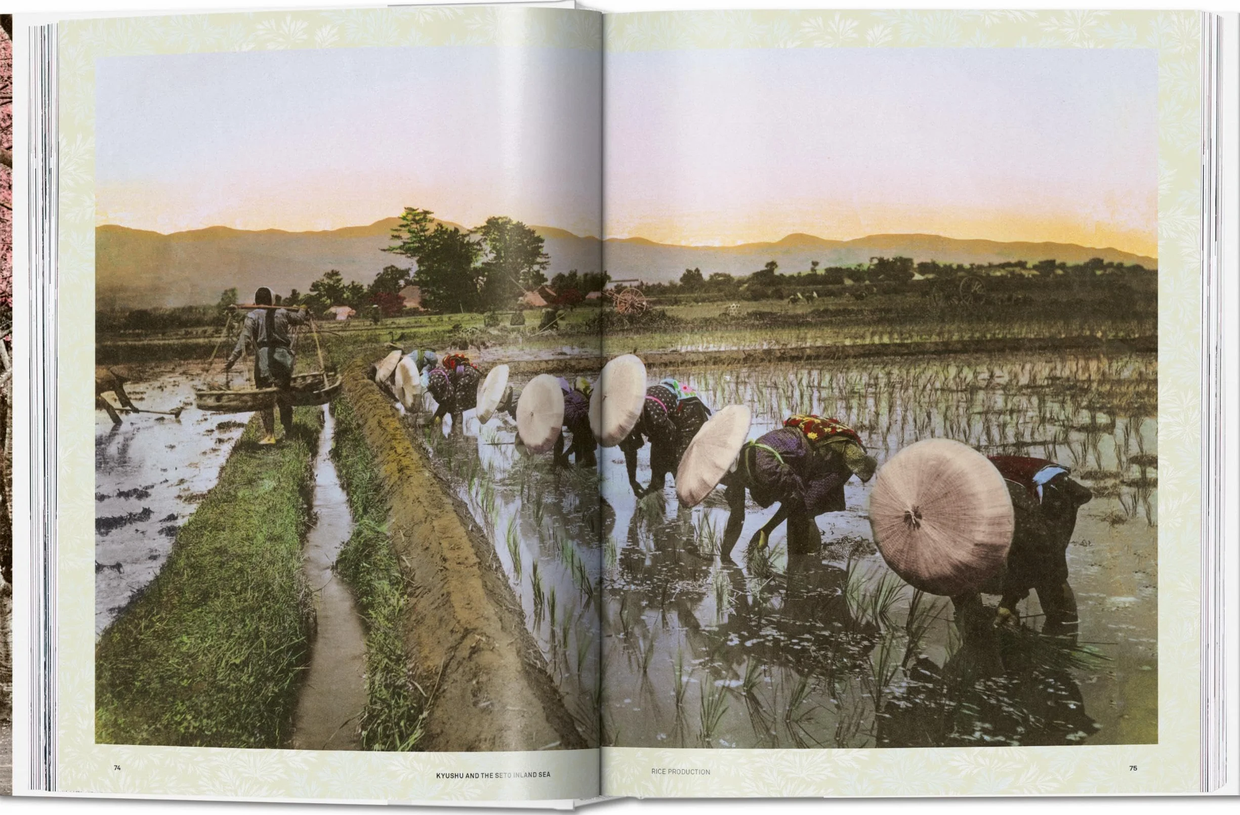 Japan 1900: A Portrait in Color