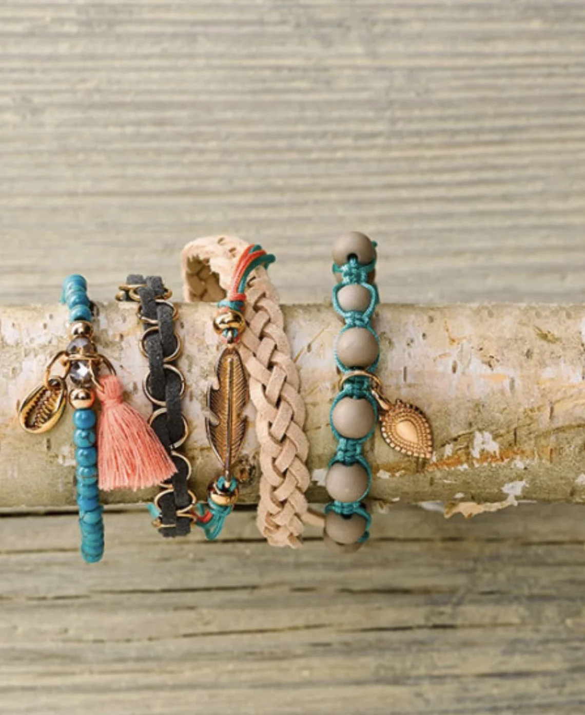 Boho-Schmuckset Wild & Free (Türkis/ Lachs): Anleitung und Material für 5 Armbänder im Boho Look zum Selbermachen. Bänder, Biegeringe, Perlen und Anhänger. Nickelfrei