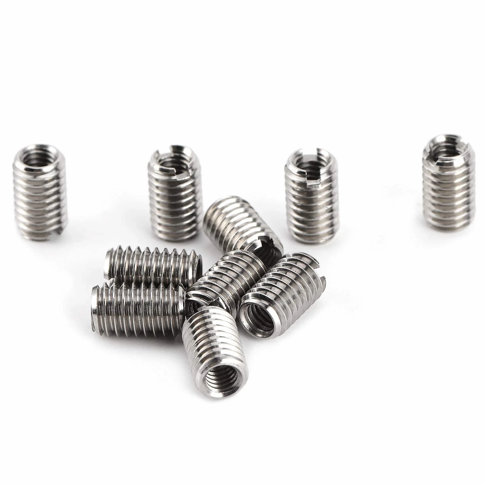 10 Sztuk M4 X 0.7mm Gwint Wewnętrzny M6 X 1mm Gwint Wewnętrzny Wkładki Gwintowane Nakrętka Redukcyjna ze Stali Nierdzewnej do Komputerów Lampy Formy Sprzęt Mechaniczny