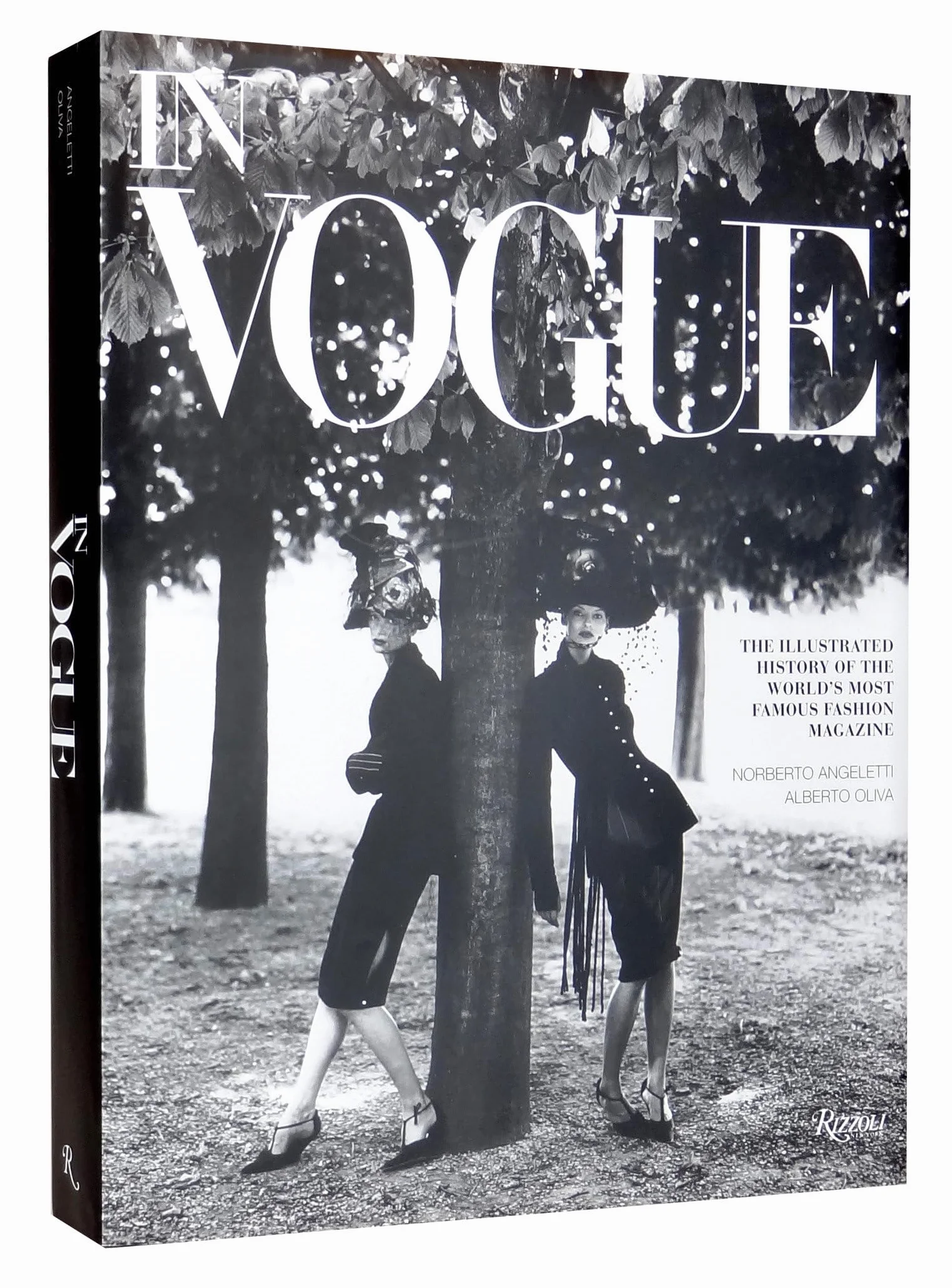 In Vogue: An Illustrated History of Fashion Magazine
