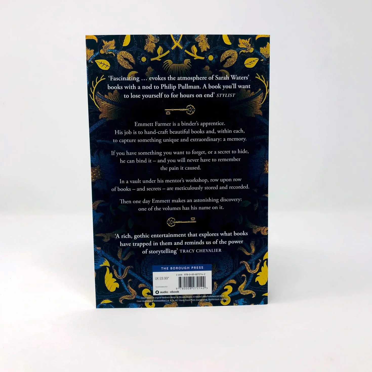 The Binding: THE #1 FICTION BESTSELLER and spellbinding historical fantasy novel from the author of THE BETRAYALS and THE NAKED LIGHT