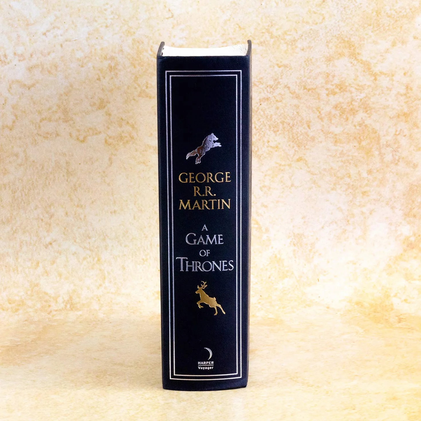A Game of Thrones: The Bestselling Classic Epic Fantasy Series Behind the Award-Winning HBO and Sky TV Show