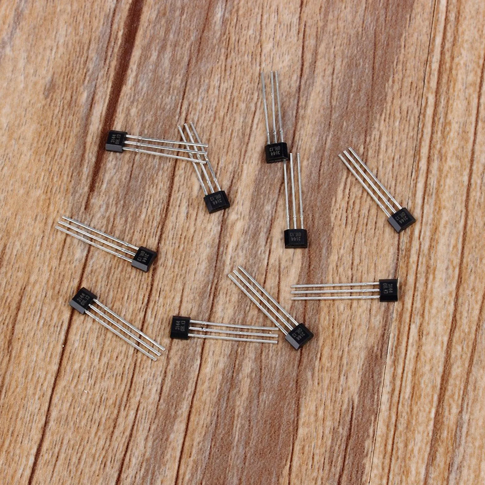 Czujnik Halla Magnetyczny 3144E A3144 10 sztuk 9.0×6.0×1.0 3Pin SIP