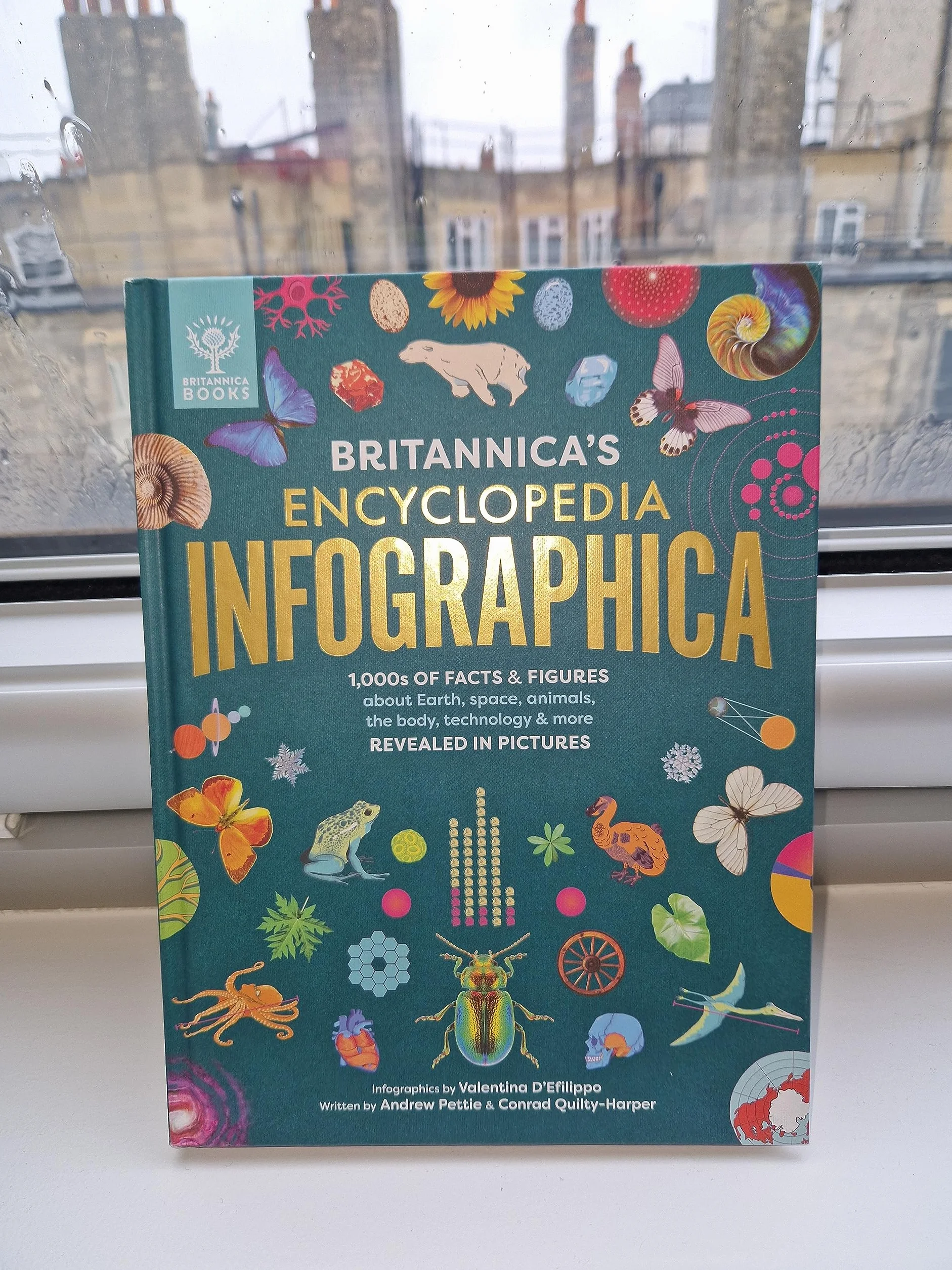 Britannica's Encyclopedia Infographica: 1,000s of Facts & Figures-about Earth, space, animals, the body, technology & more-Revealed in Pictures