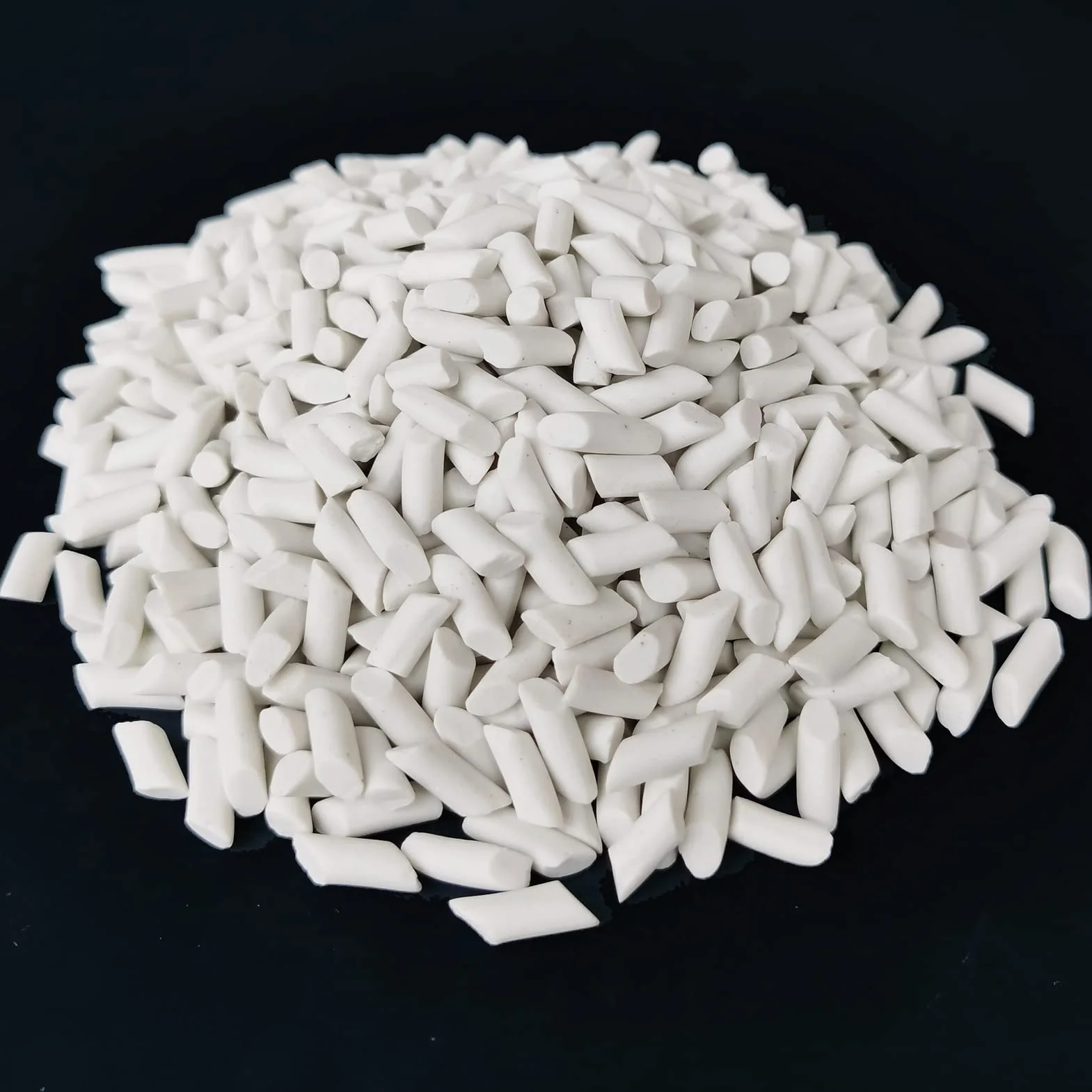 Granulki ceramiczne do tumblowania skał 1,4 kg 3/16" x 3/8" wypełniacz
