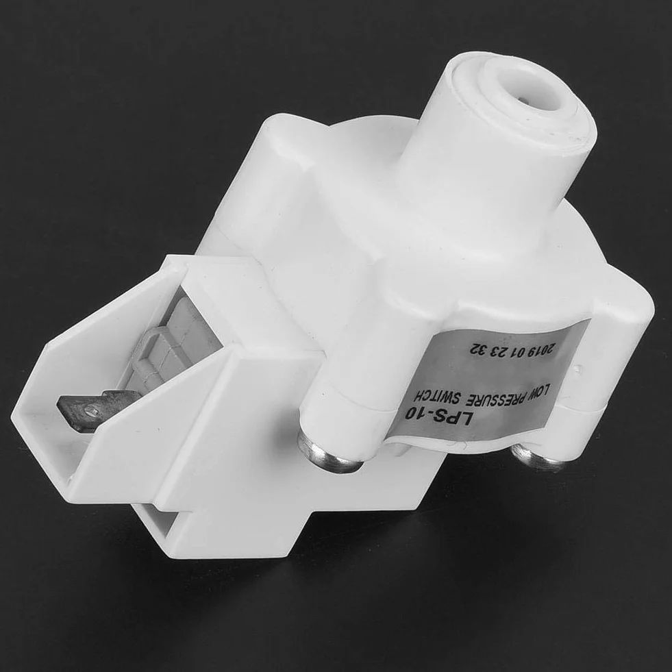 Przełącznik niskiego ciśnienia 1/4" DC 24 V do pompy RO odwrócona osmoza 0,01 MPa