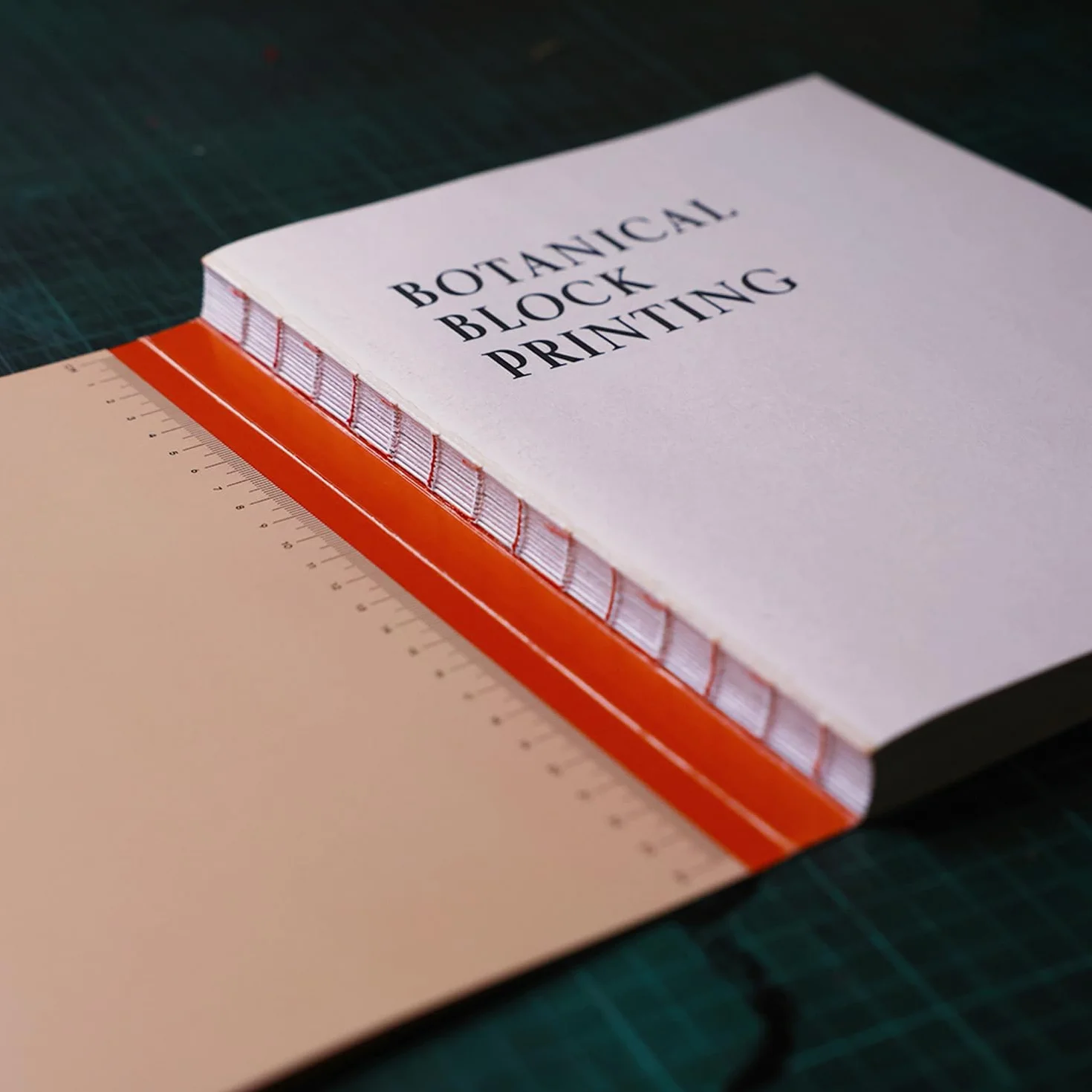 Botanical Block Printing: The new craft and design book for easy modern linocut prints, perfect for pattern art carving projects