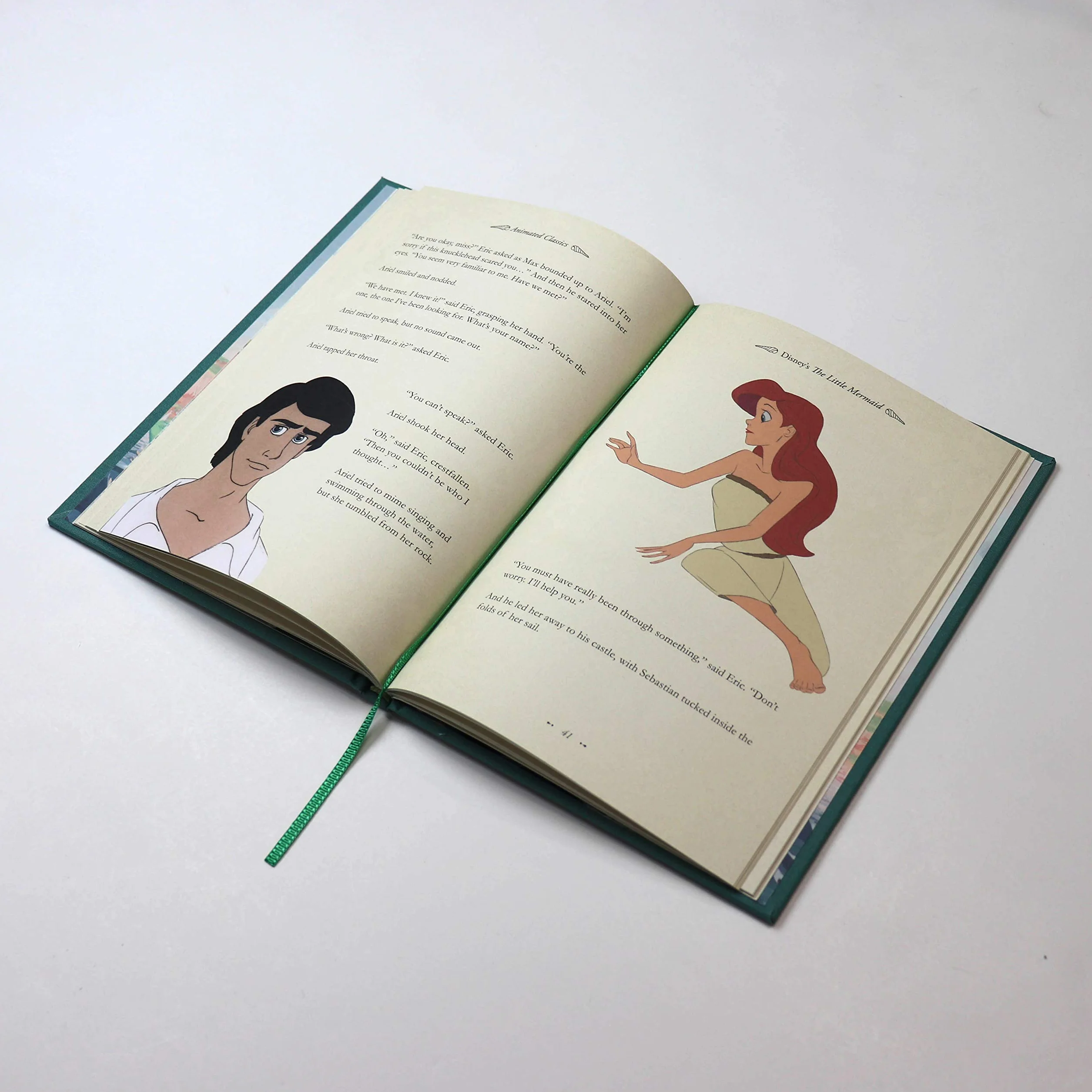 The Little Mermaid Disney Animated Classics Deluxe Gift Book