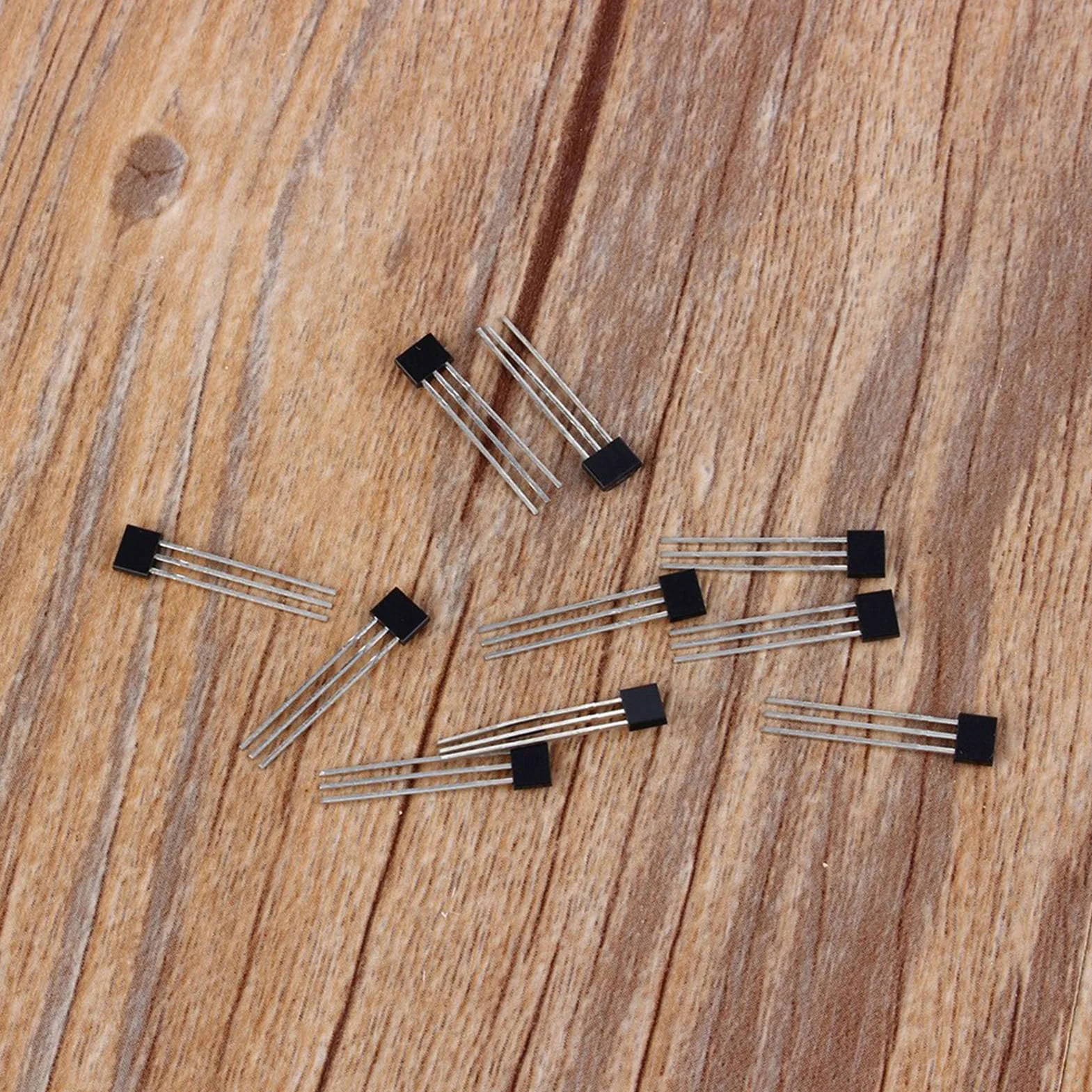 Czujnik Halla Magnetyczny 3144E A3144 10 sztuk 9.0×6.0×1.0 3Pin SIP