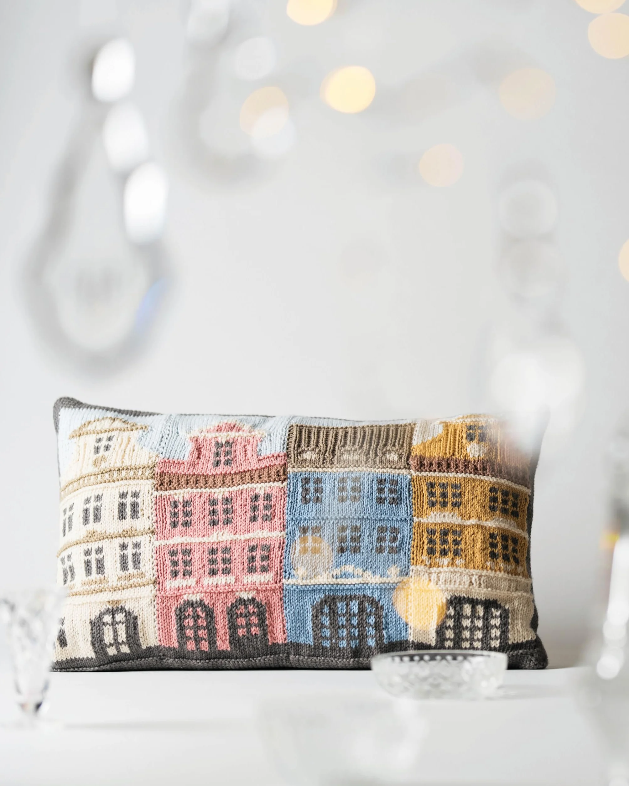 Knit the City Building Blocks: Mix and Match Knitting Charts for Iconic City Buildings