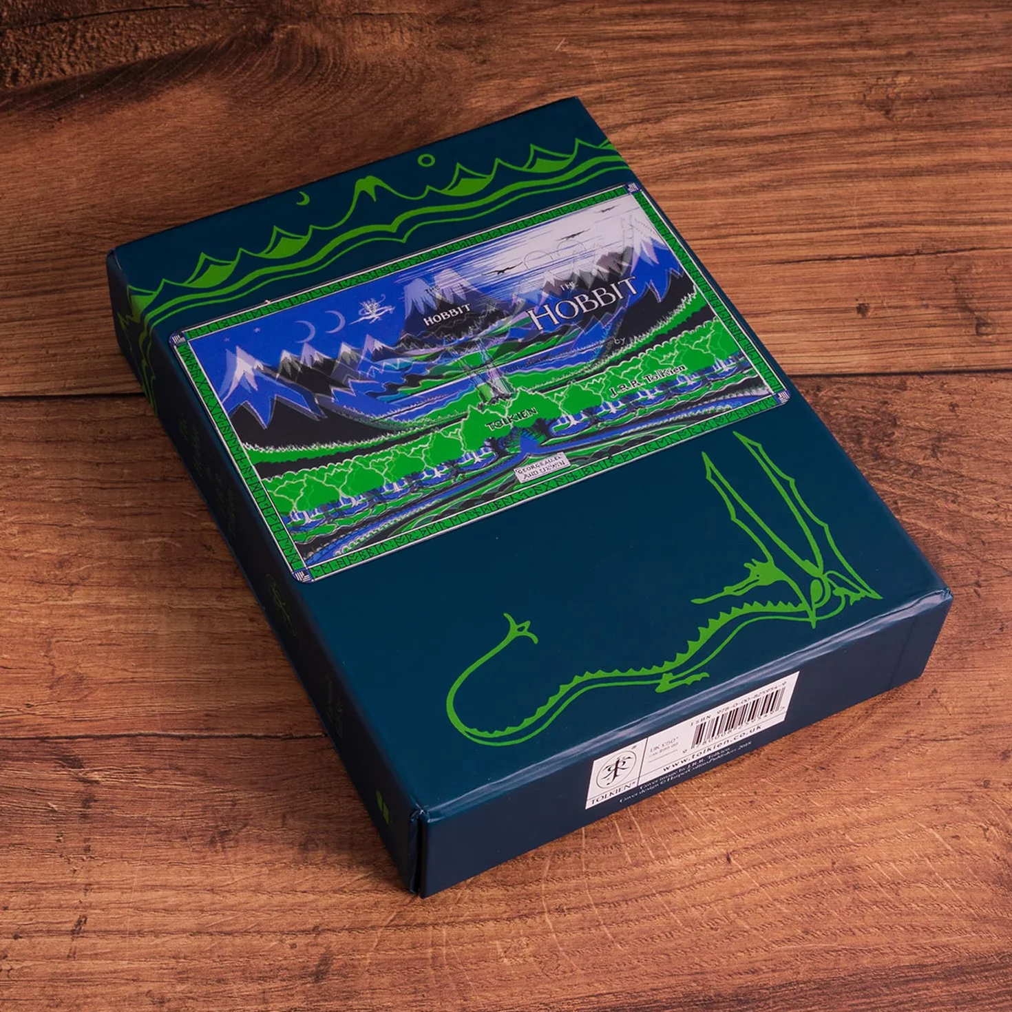 The Hobbit Facsimile Gift Edition [Lenticular cover]: The Classic Bestselling Fantasy Novel