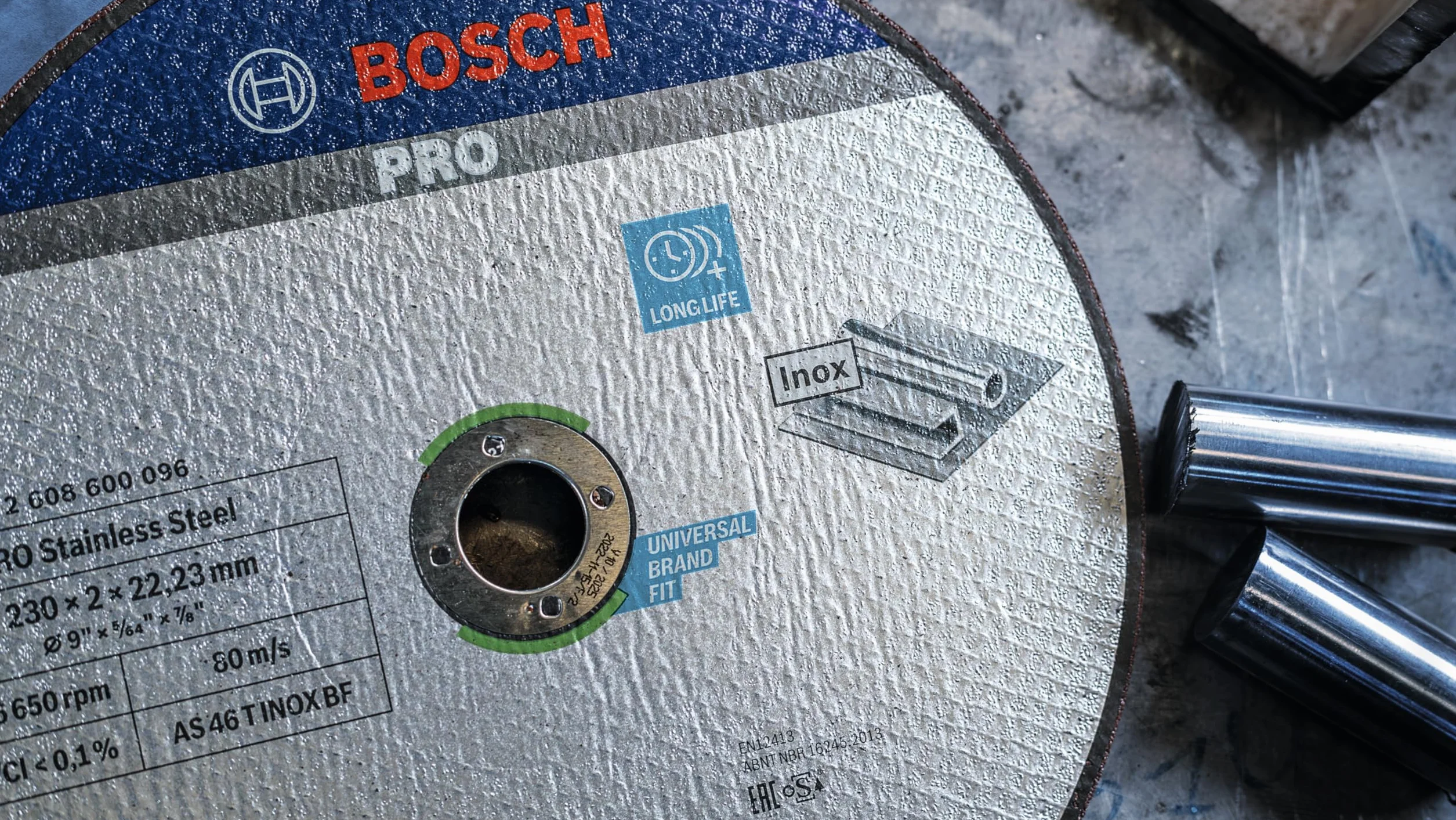 Bosch Professional Tarcza Tnąca Expert For Inox 230x2,0mm Prosta (do stali, stali nierdzewnej, INOX, Akcesoria do Szlifierek Kątowych)