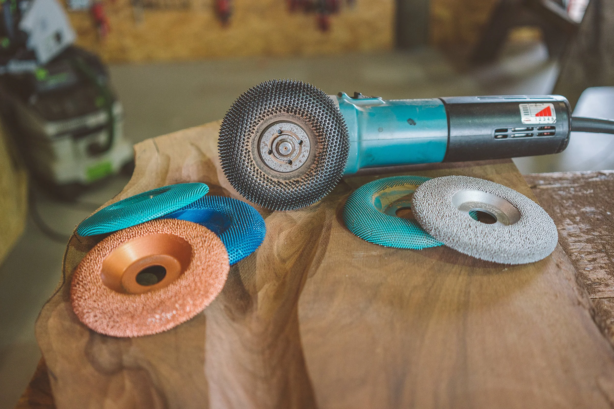 Kutzall Original Shaping Disc - Fine, 4-1⁄2" (114.3mm) Diameter X 7⁄8" (22.2mm) Bore - Coping Woodworking Angle Grinder Attachment for DeWalt, Bosch, Makita. Abrasive Tungsten Carbide, SD412O230
