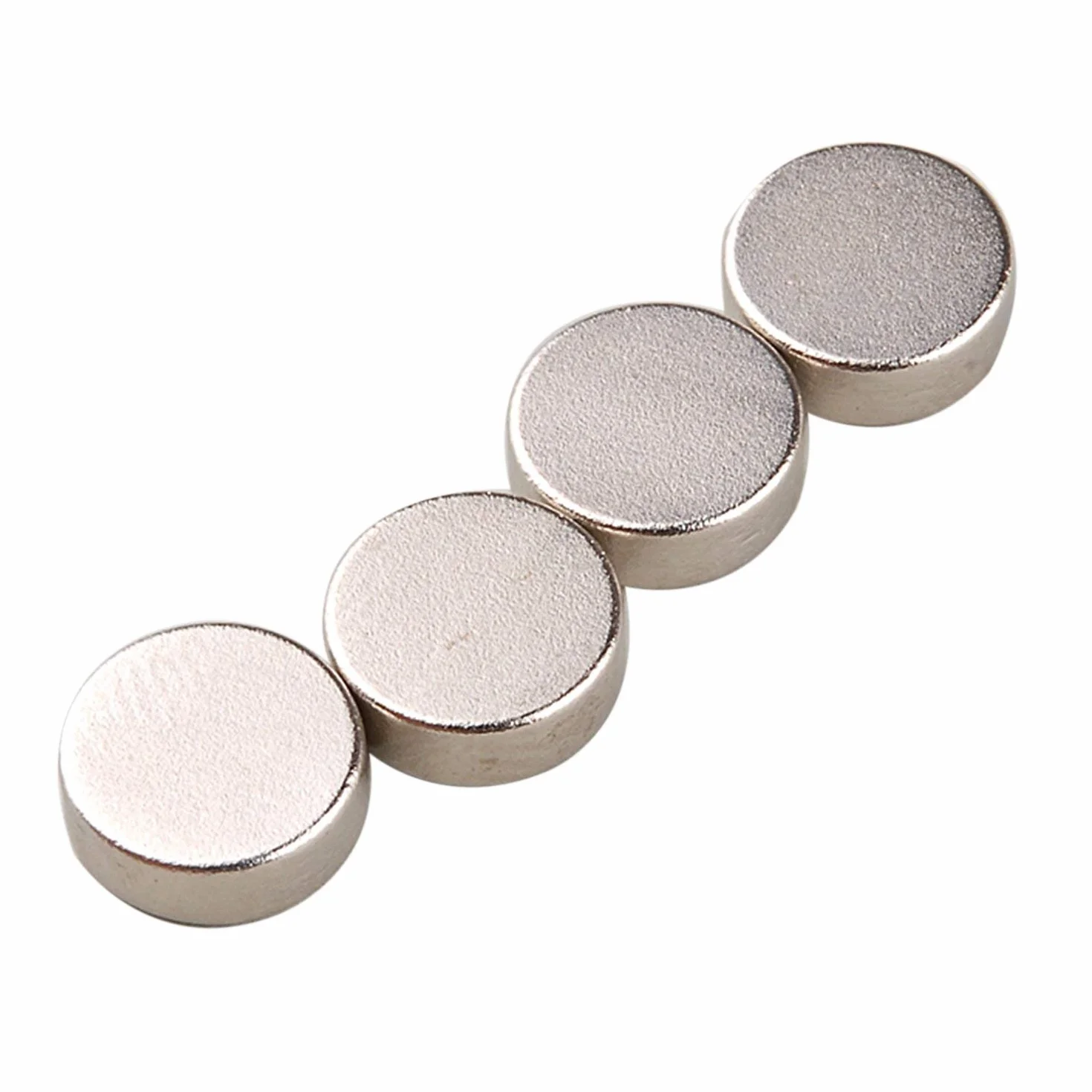 Yizhet 50 sztuk Mini Magnesy neodymowe Cylinder Cylinder RARA Earth do rzemiosła hobby i organizacji biurowej (8 x 2 mm)