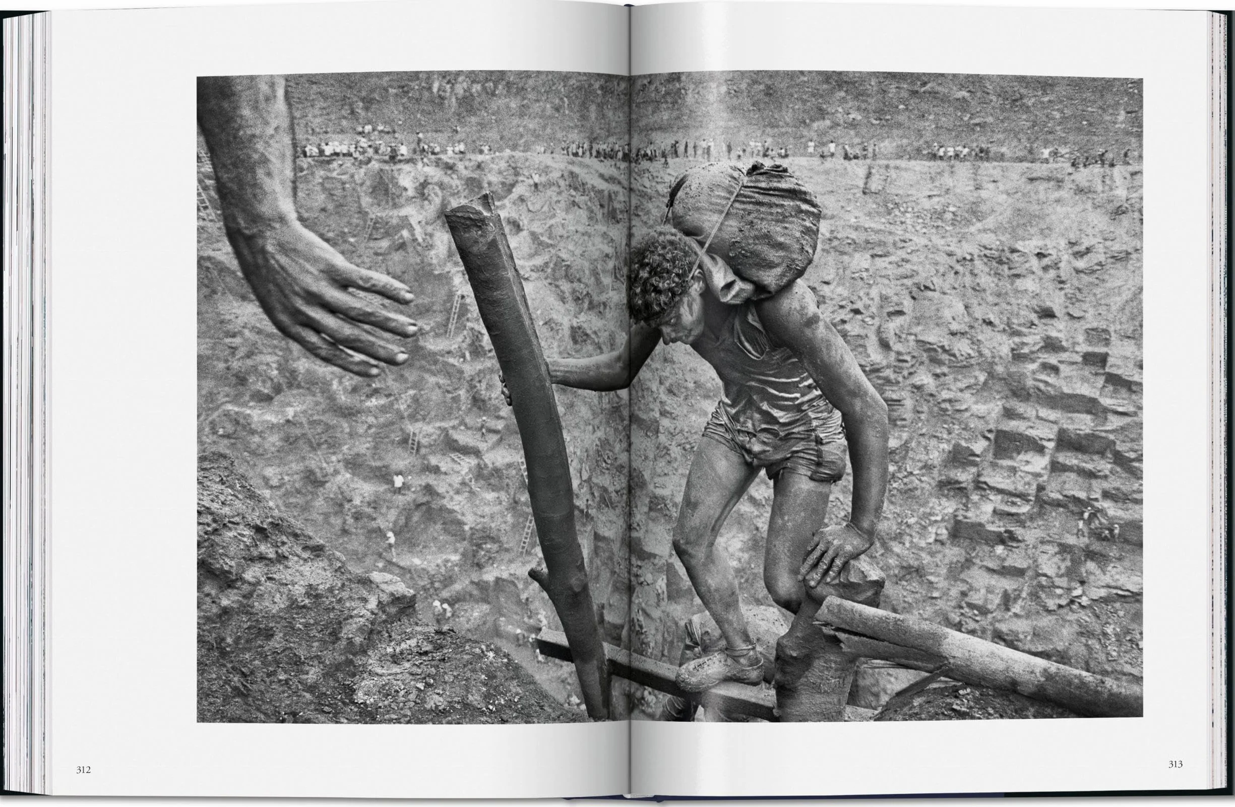Sebastião Salgado. Workers. an Archaeology of the Industrial Age