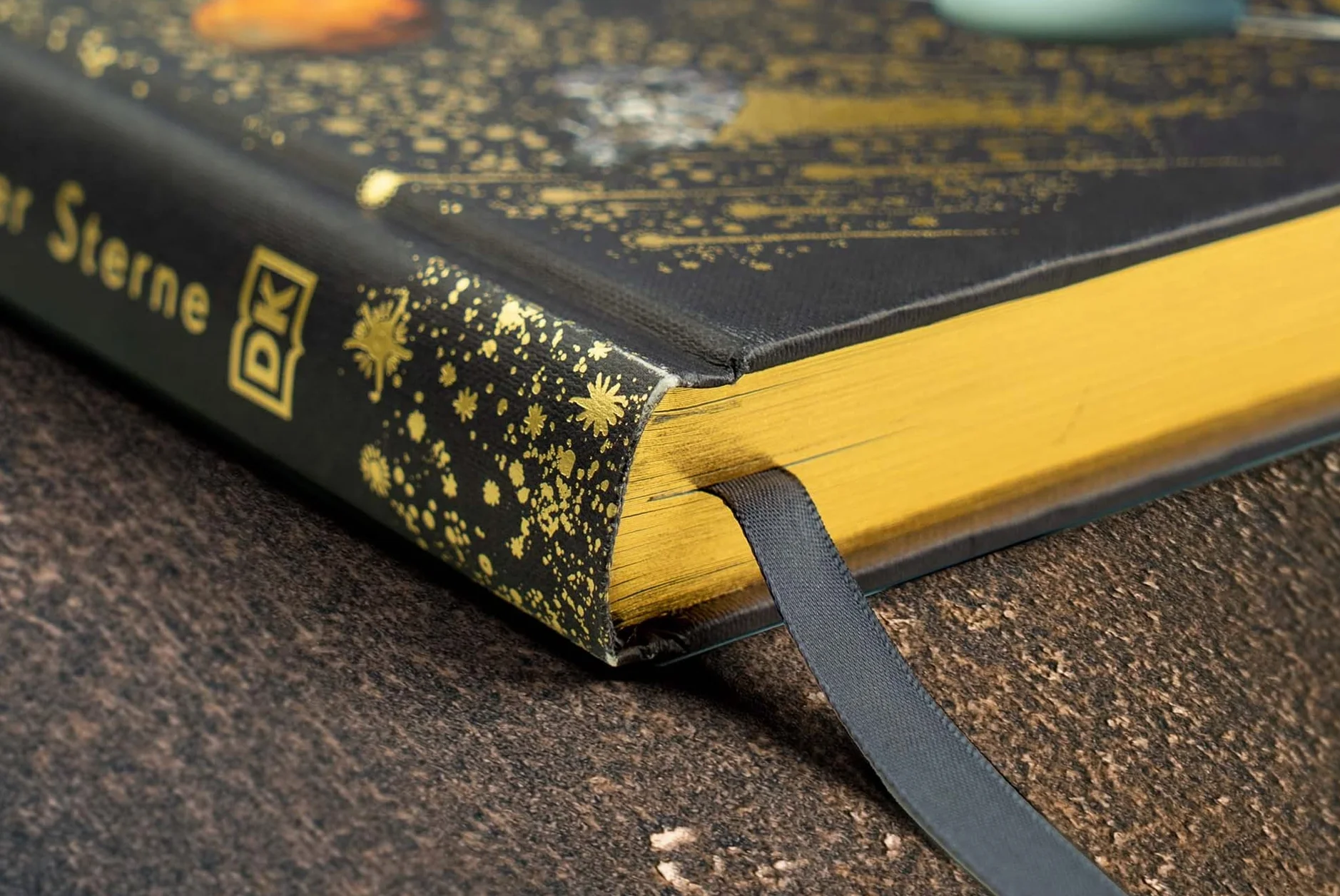 Wundervolle Welt der Sterne: Weltall-Bilderbuch für Kinder ab 8 Jahren mit Goldfolie und Goldschnitt