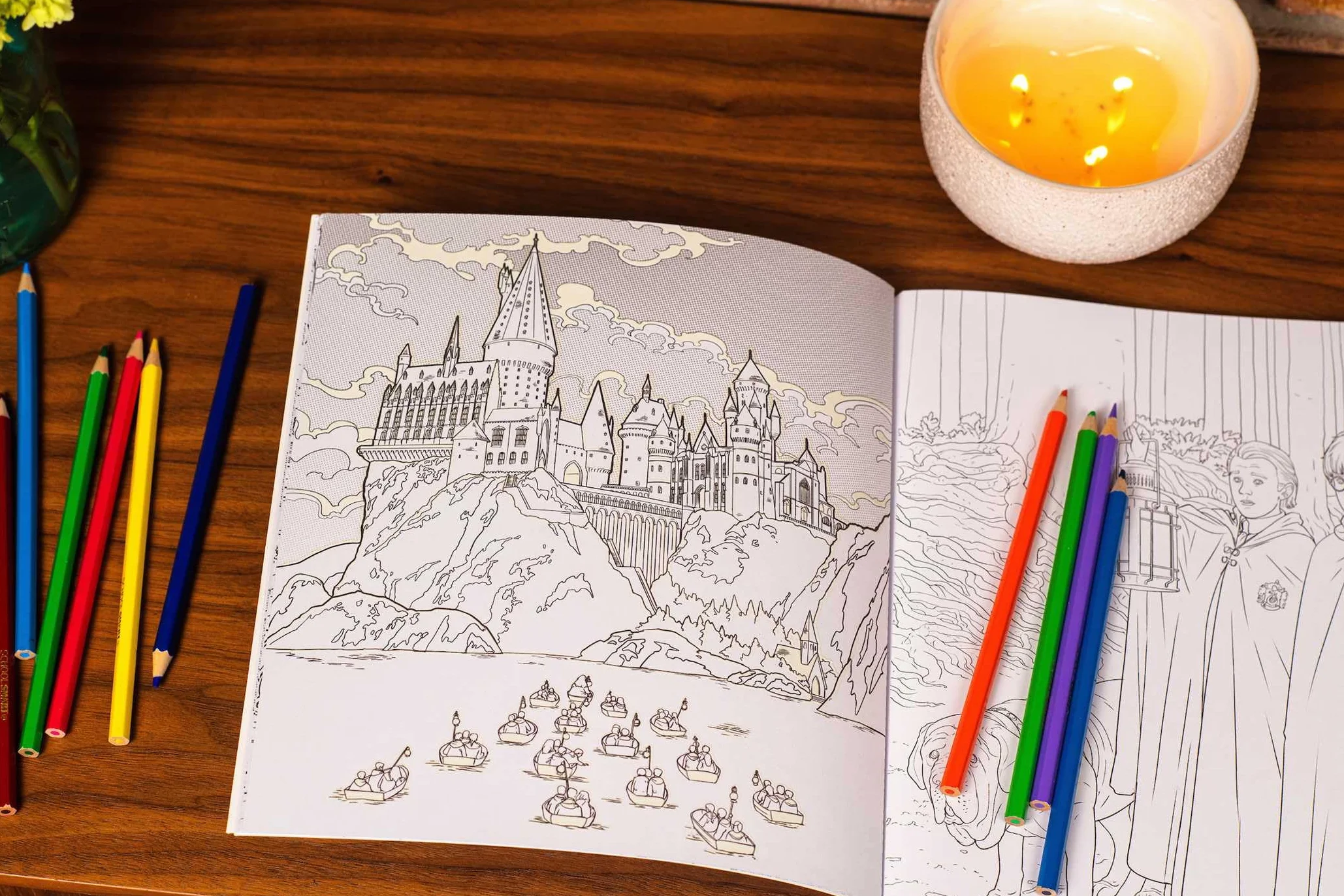 Harry Potter Glow-In-The-Dark Coloring Book